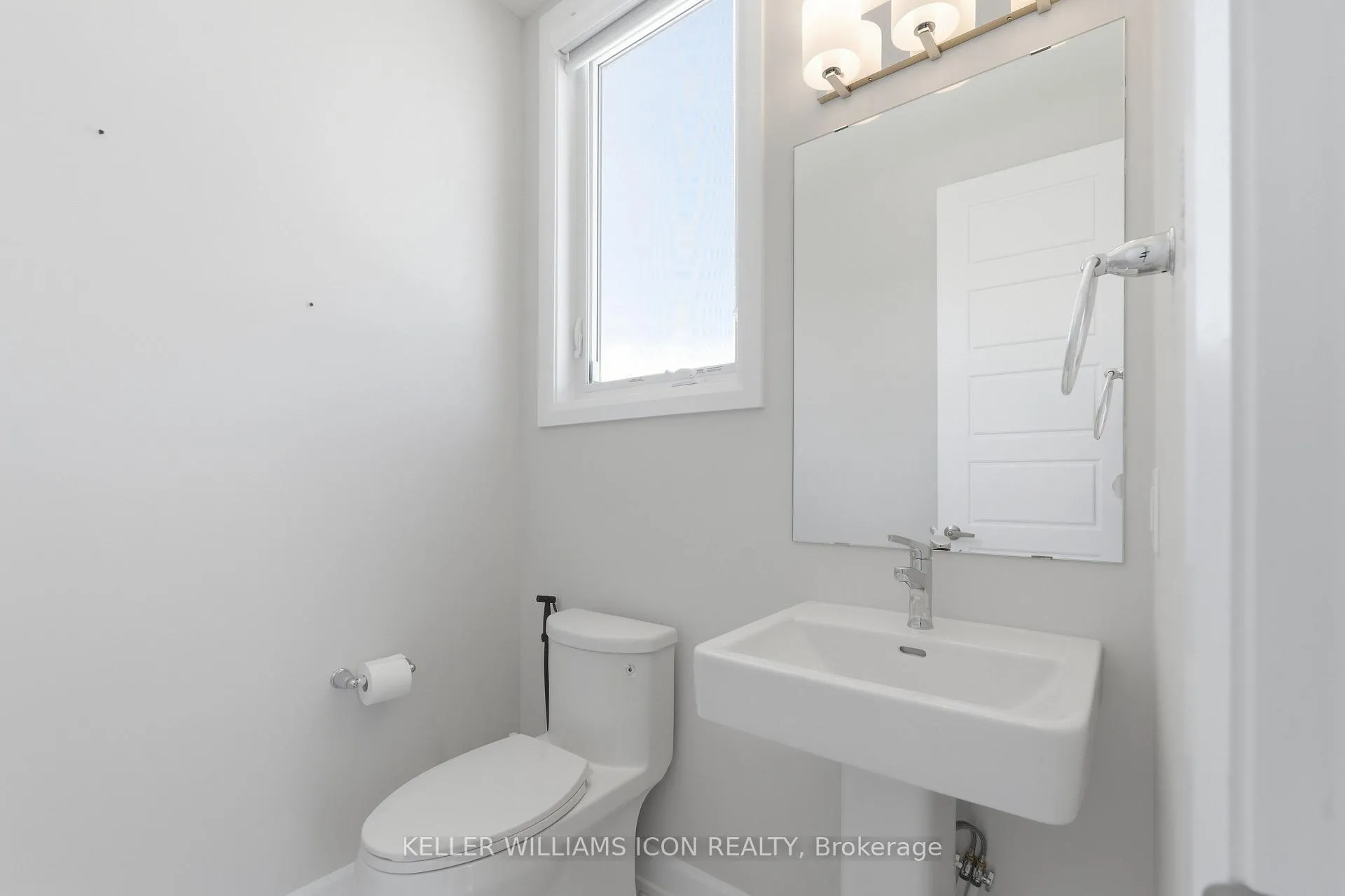 Photo 12 of 357 Peninsula Road, Ottawa, Barrhaven - Heritage Park — HOMEH