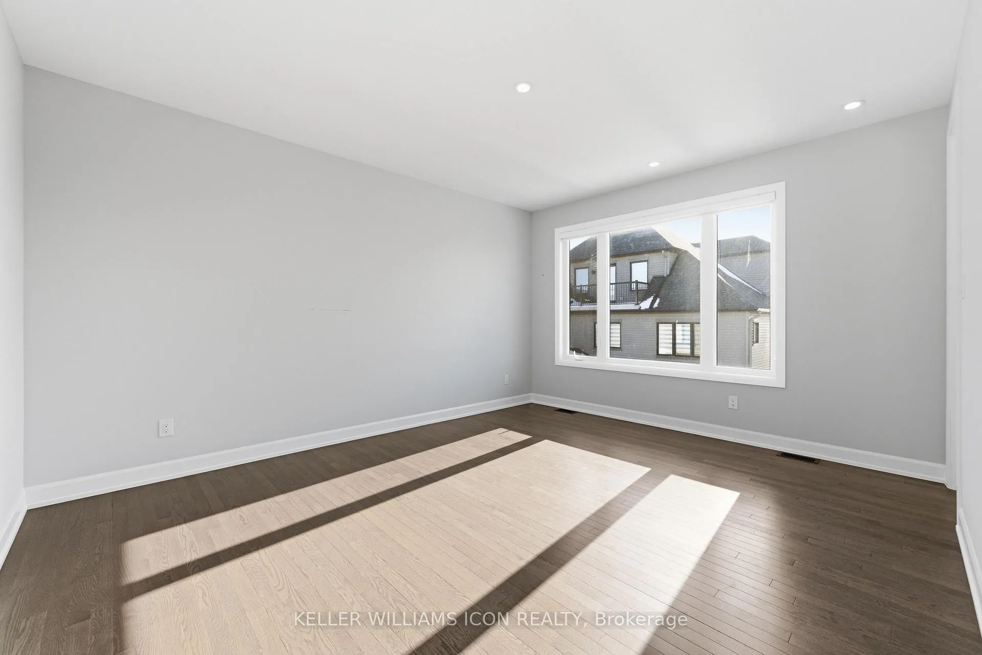 Photo 15 of 357 Peninsula Road, Ottawa, Barrhaven - Heritage Park — HOMEH