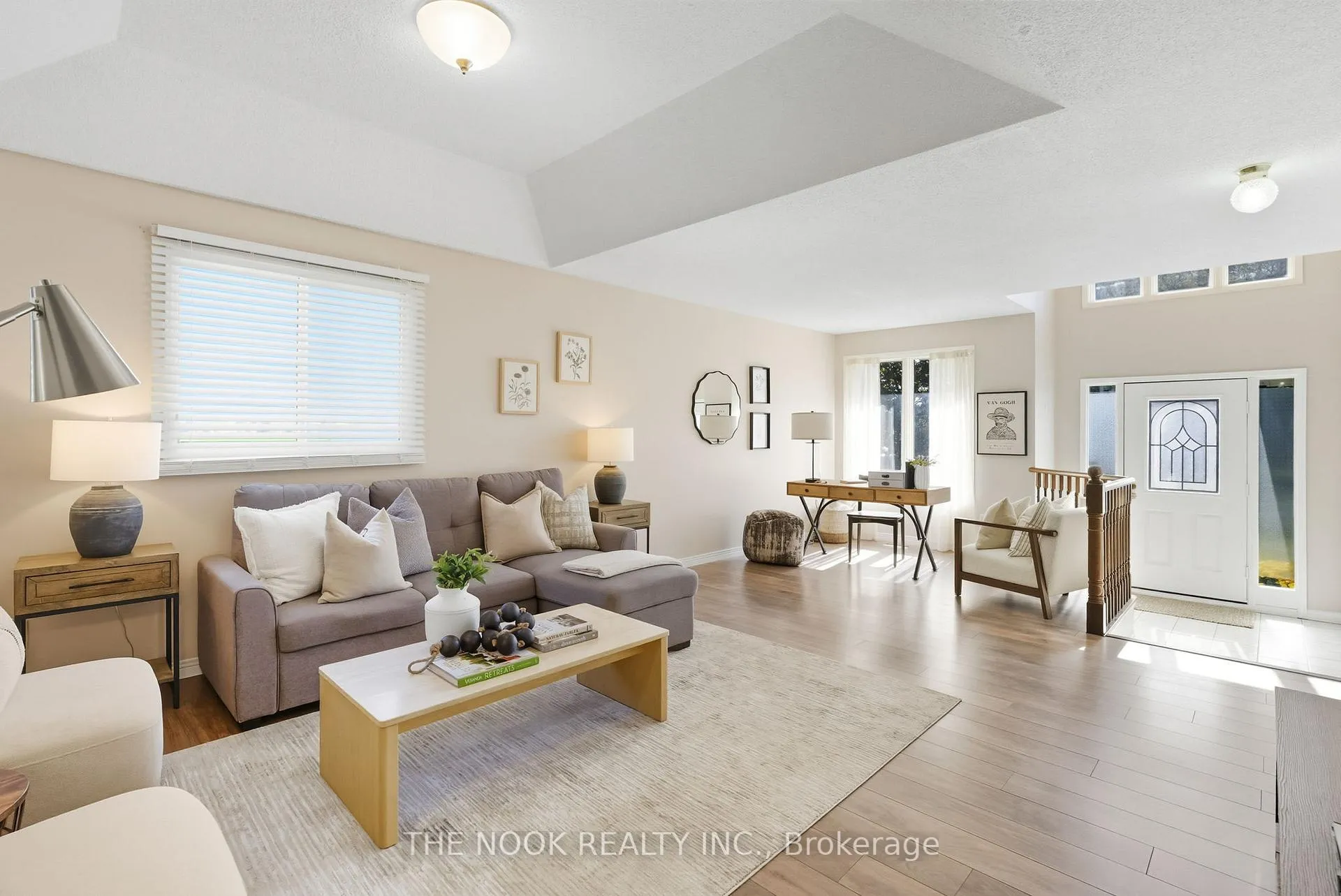 Photo 8 of 58 Stagemaster Crescent, Clarington, Courtice — HOMEH