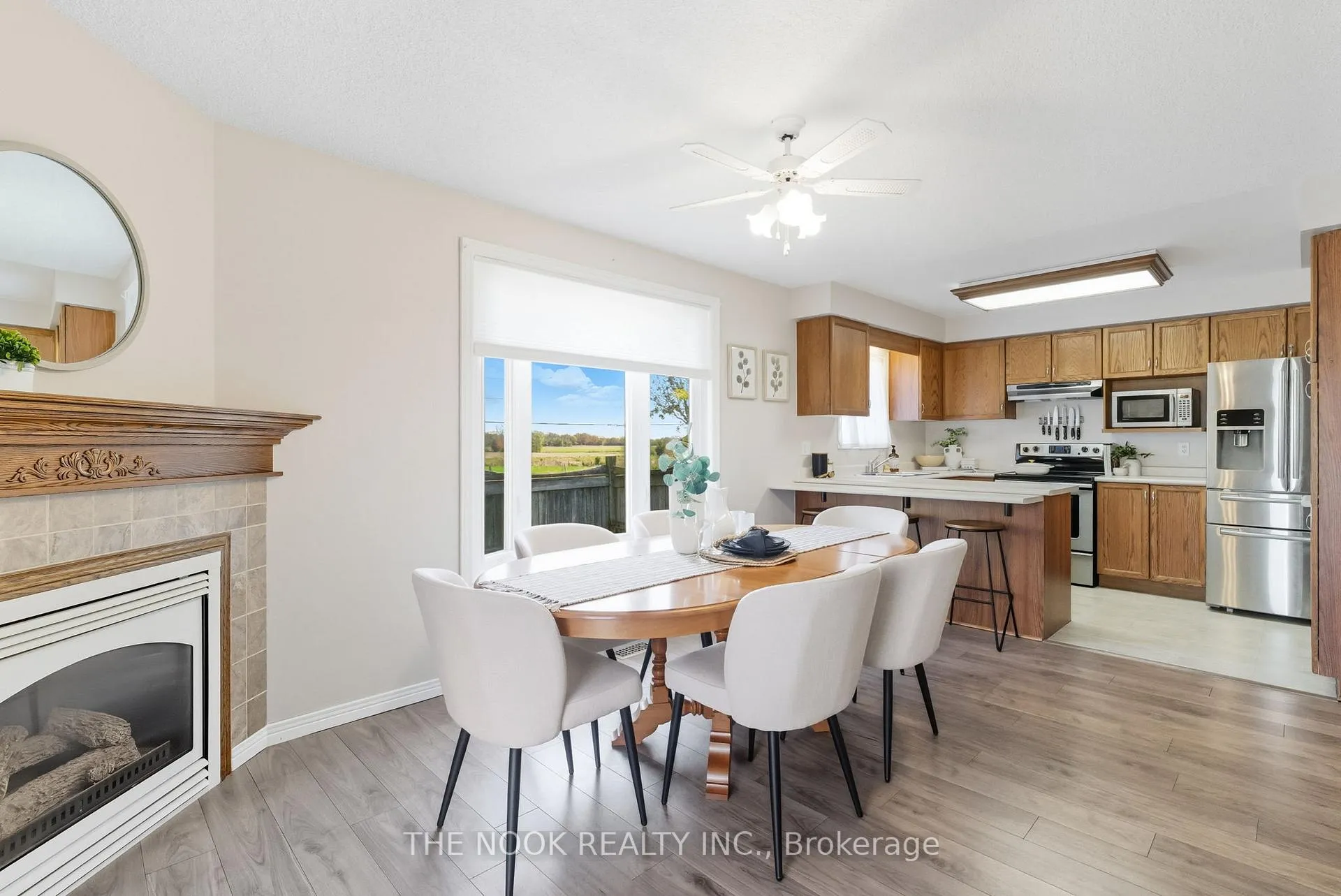 Photo 12 of 58 Stagemaster Crescent, Clarington, Courtice — HOMEH