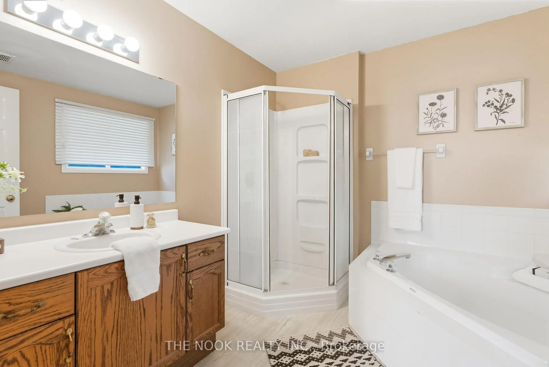 Photo 15 of 58 Stagemaster Crescent, Clarington, Courtice — HOMEH