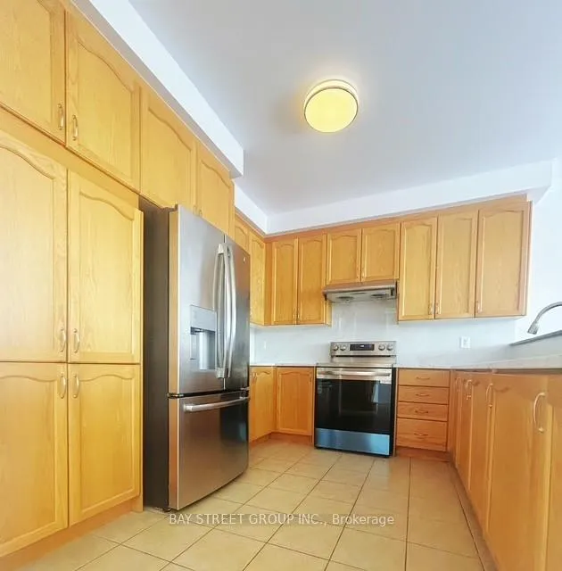 Photo 5 of 16 Silverdale Road N, Markham, Cornell — HOMEH