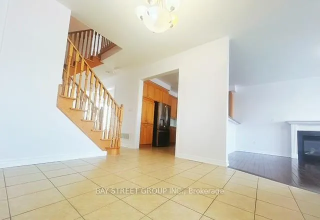 Photo 6 of 16 Silverdale Road N, Markham, Cornell — HOMEH