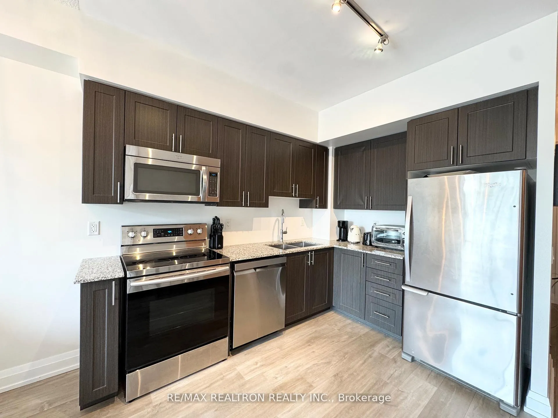 Photo 11 of Unit 425, 7900 Bathurst Street, Vaughan, Beverley Glen — HOMEH