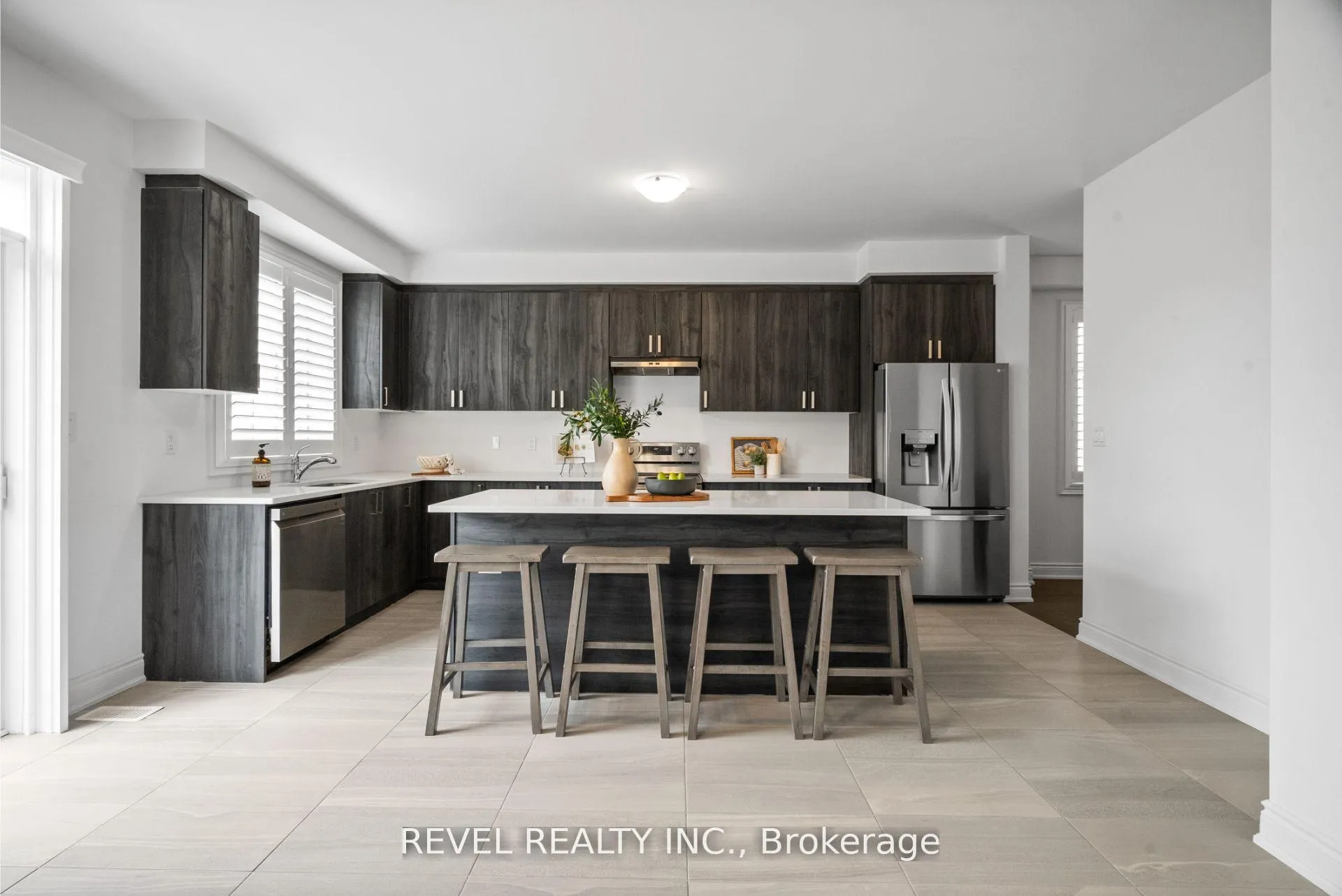 Photo 12 of 12 Emerald Street, Wasaga Beach — HOMEH
