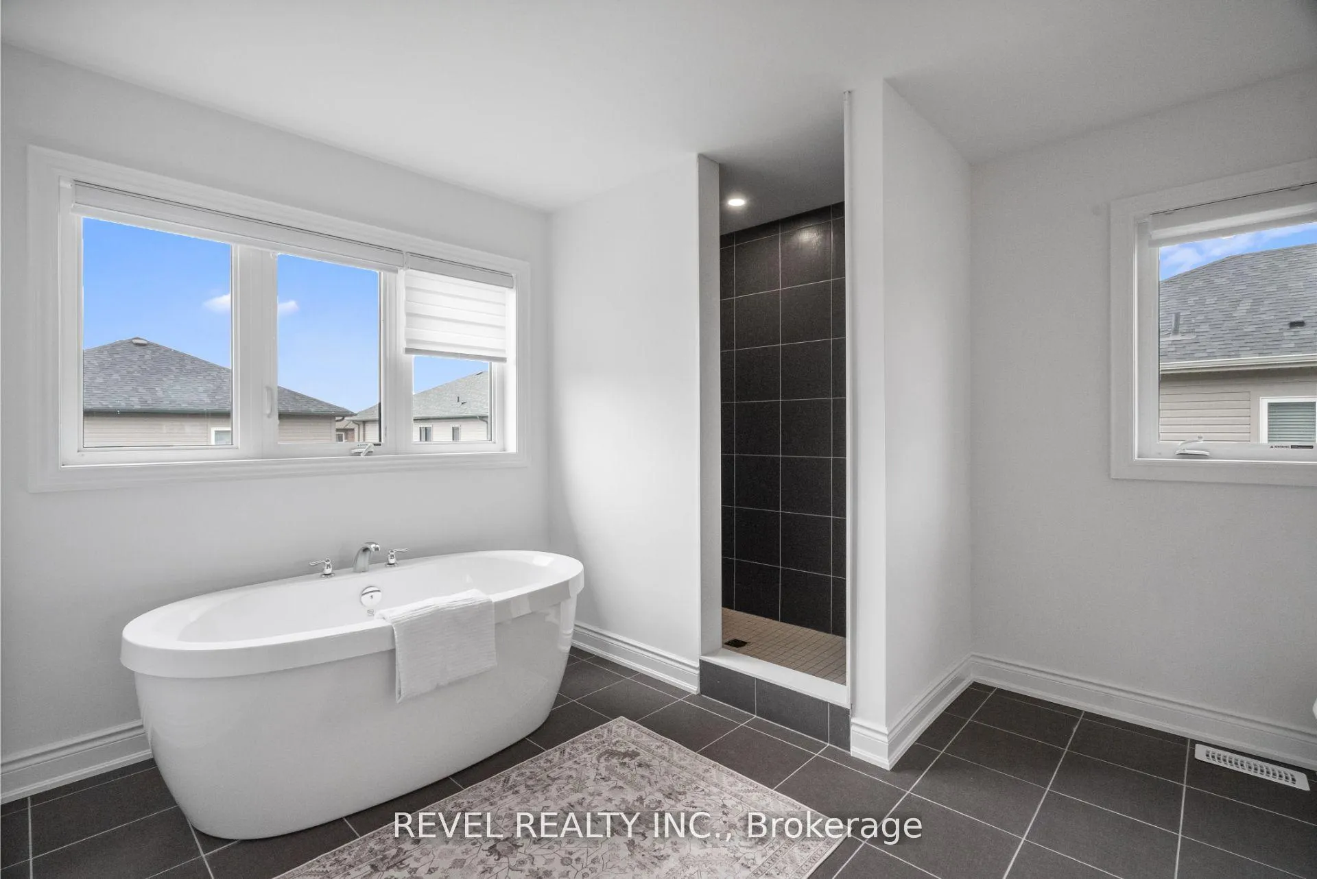 Photo 24 of 12 Emerald Street, Wasaga Beach — HOMEH