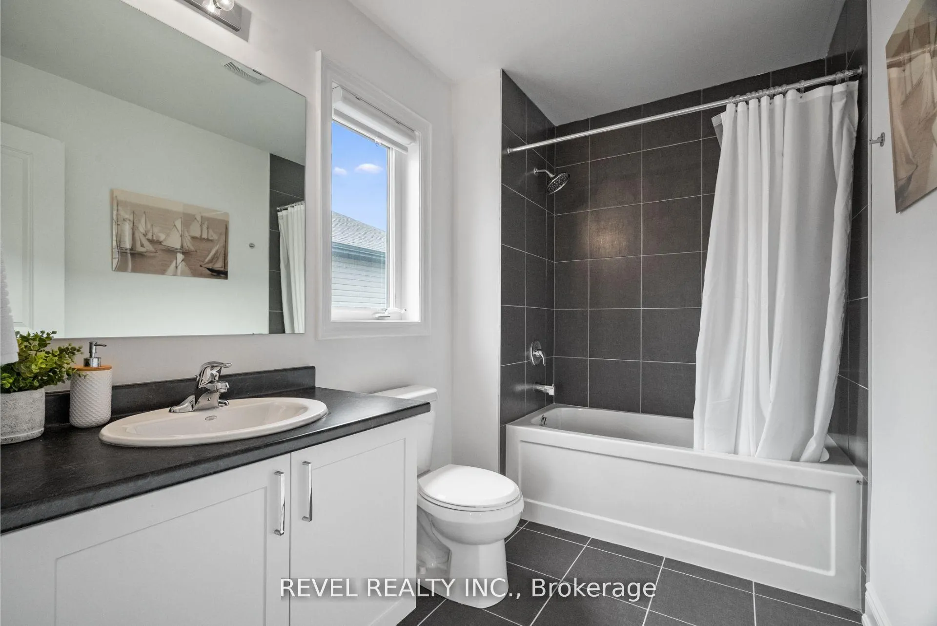 Photo 28 of 12 Emerald Street, Wasaga Beach — HOMEH