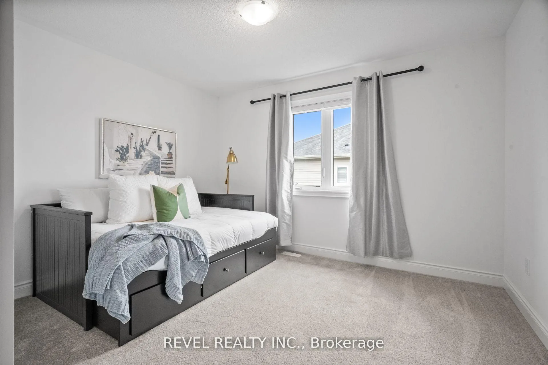 Photo 31 of 12 Emerald Street, Wasaga Beach — HOMEH