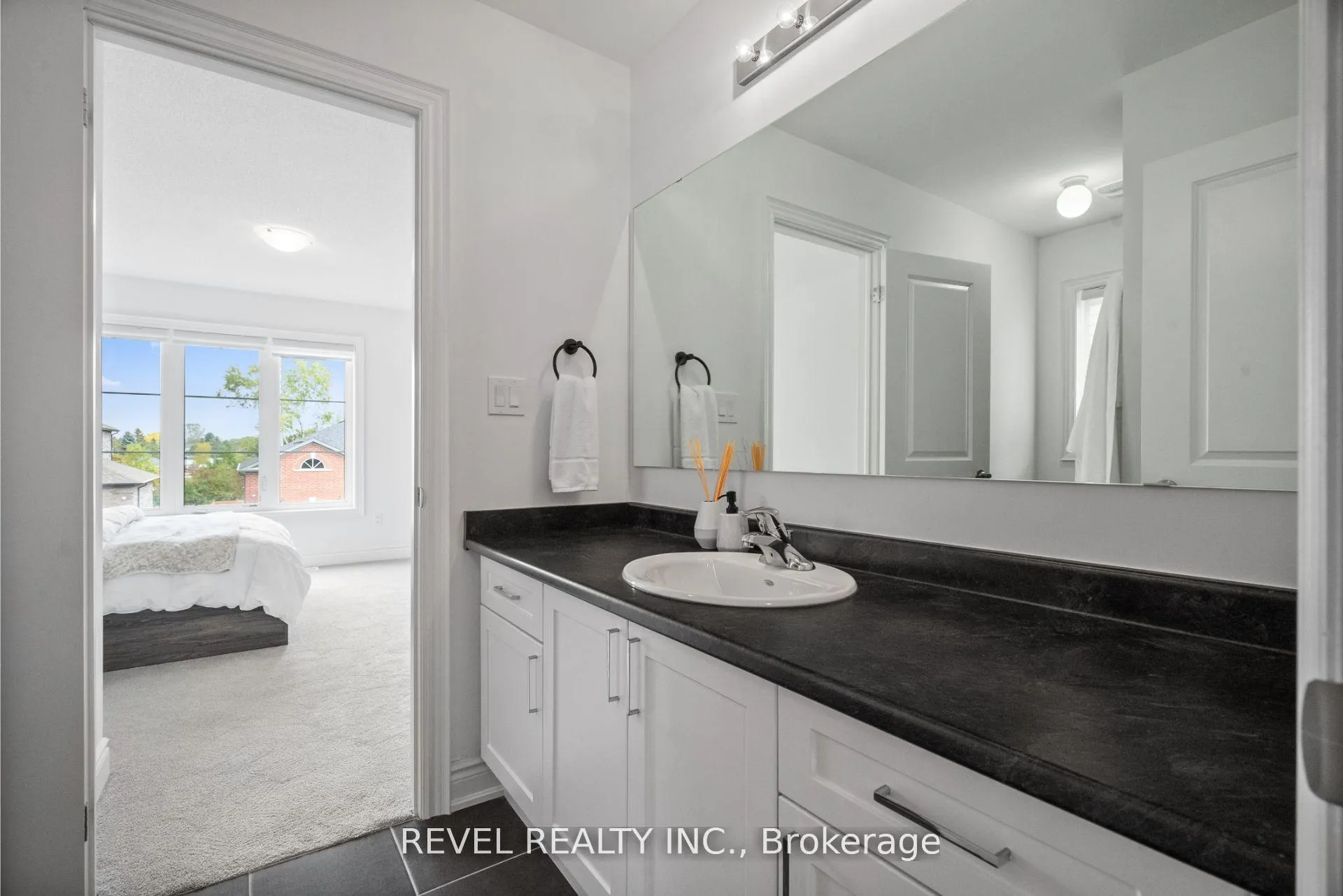 Photo 33 of 12 Emerald Street, Wasaga Beach — HOMEH