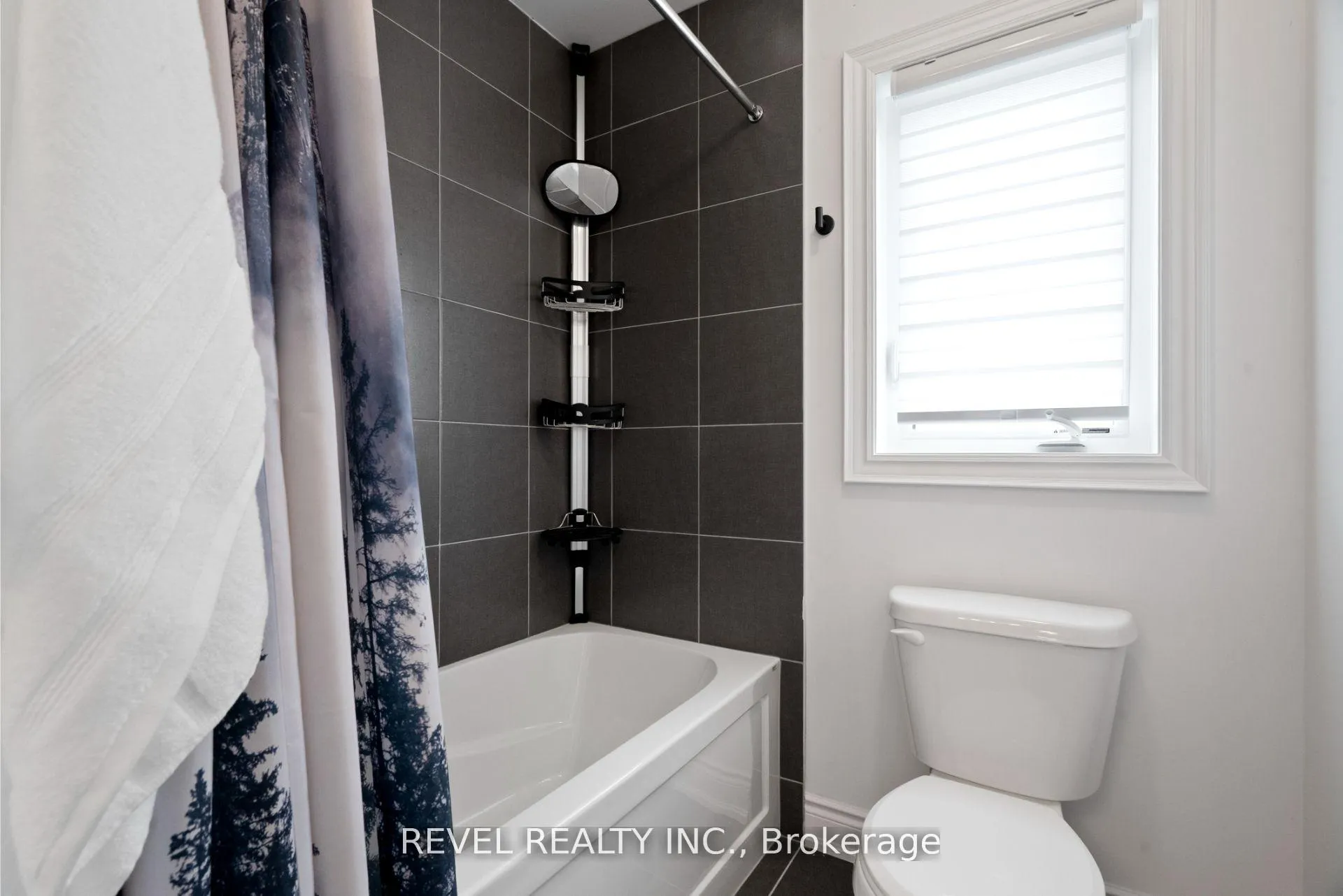 Photo 34 of 12 Emerald Street, Wasaga Beach — HOMEH