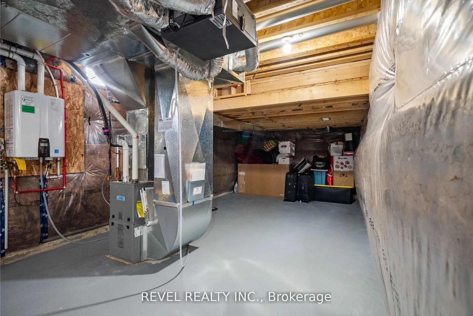 Photo 37 of 12 Emerald Street, Wasaga Beach — HOMEH