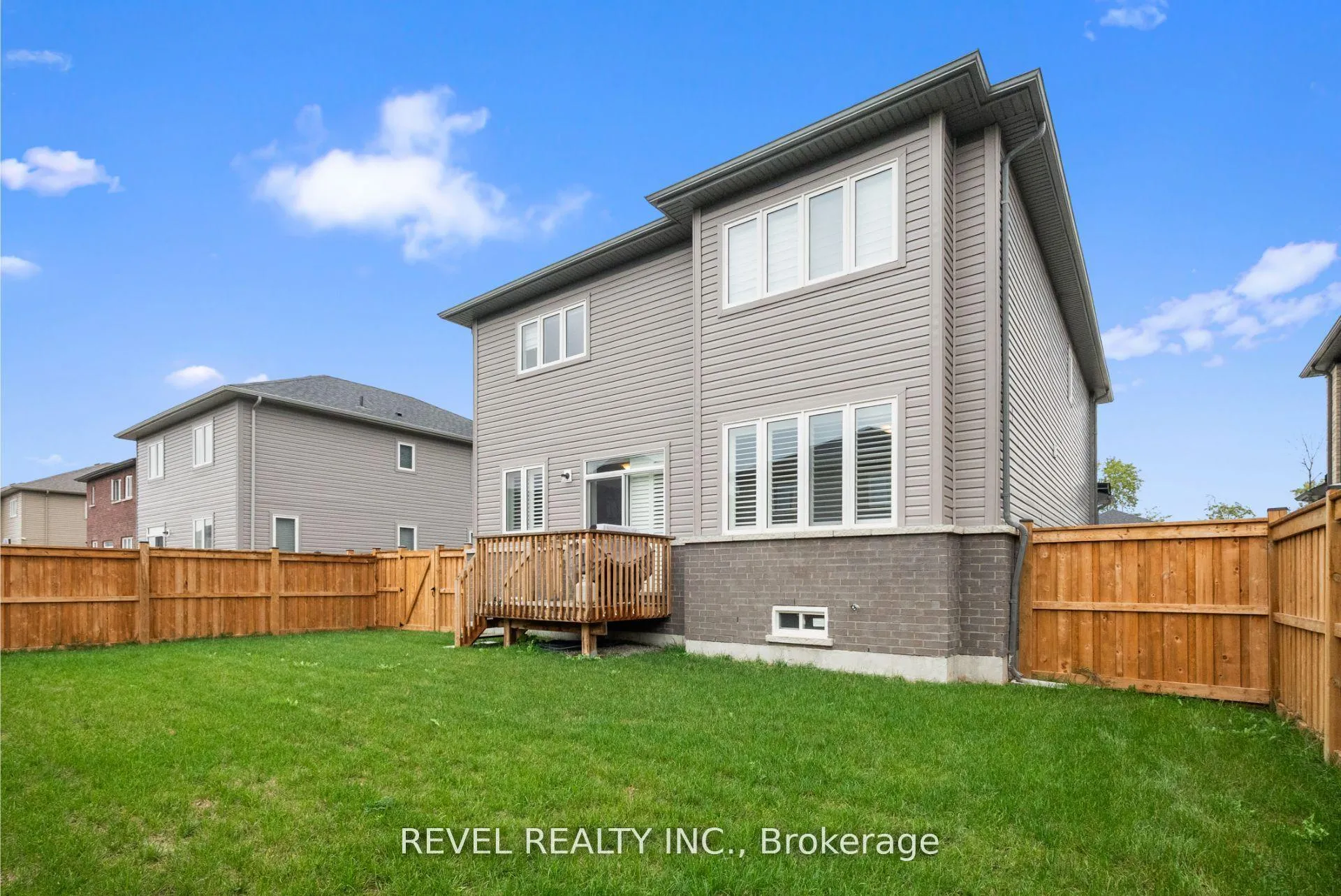 Photo 41 of 12 Emerald Street, Wasaga Beach — HOMEH