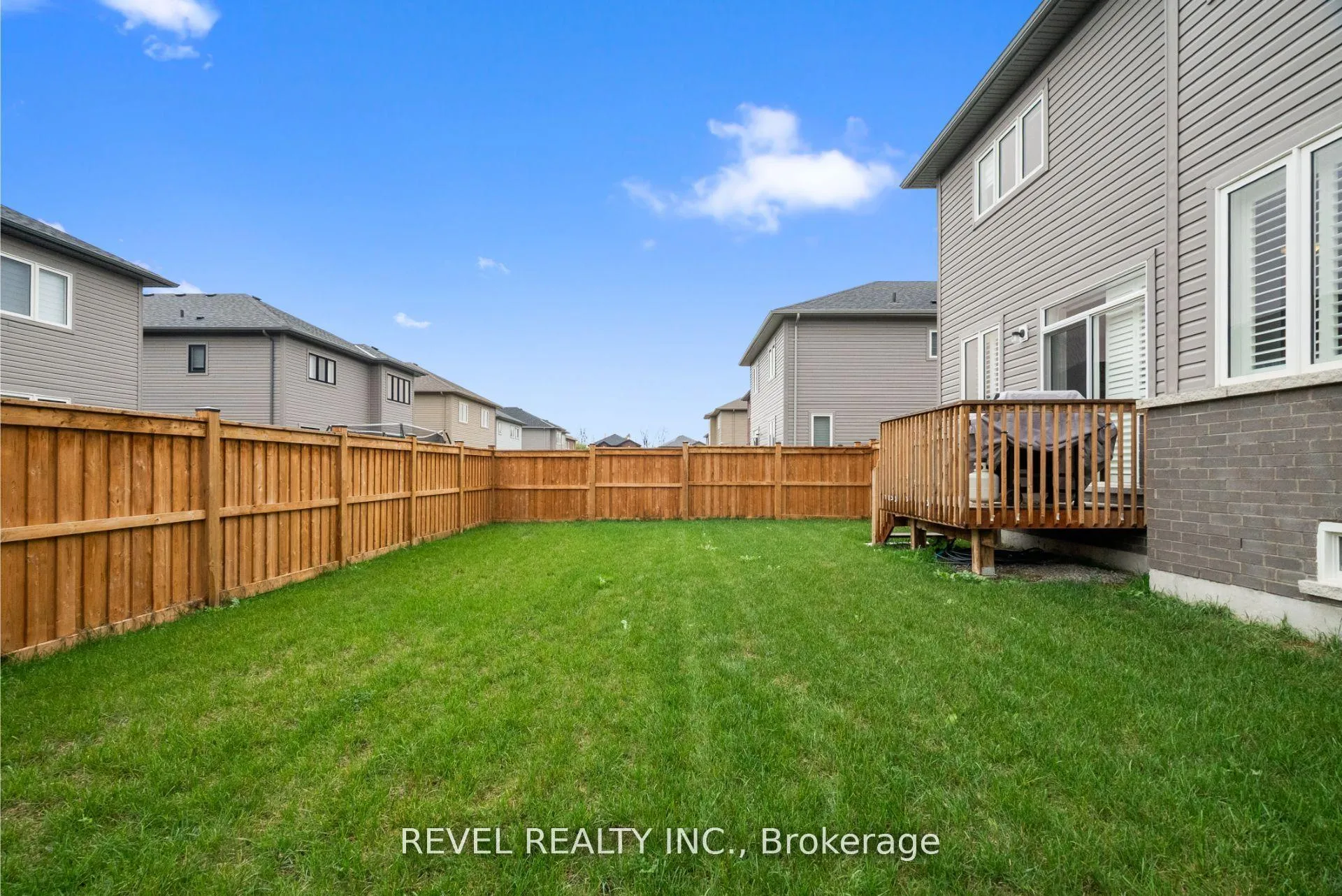 Photo 42 of 12 Emerald Street, Wasaga Beach — HOMEH