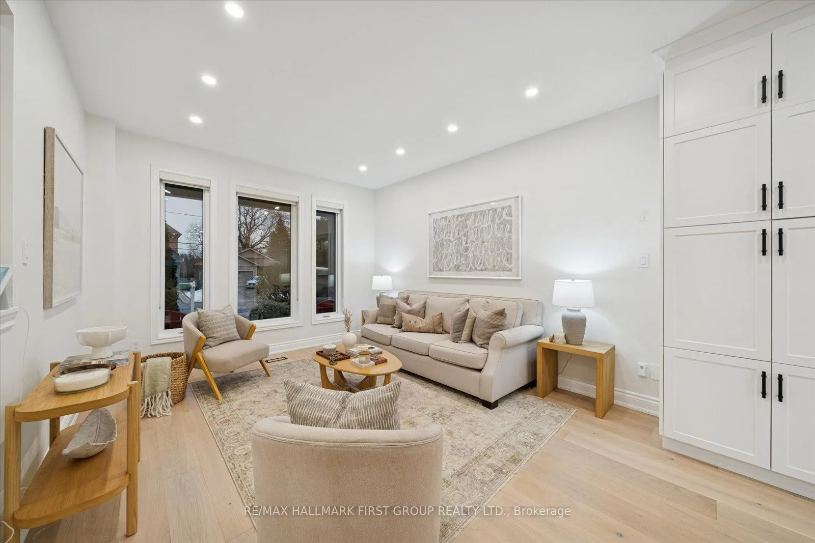 Photo 3 of 462 Oakwood Drive, Pickering, Rosebank — HOMEH
