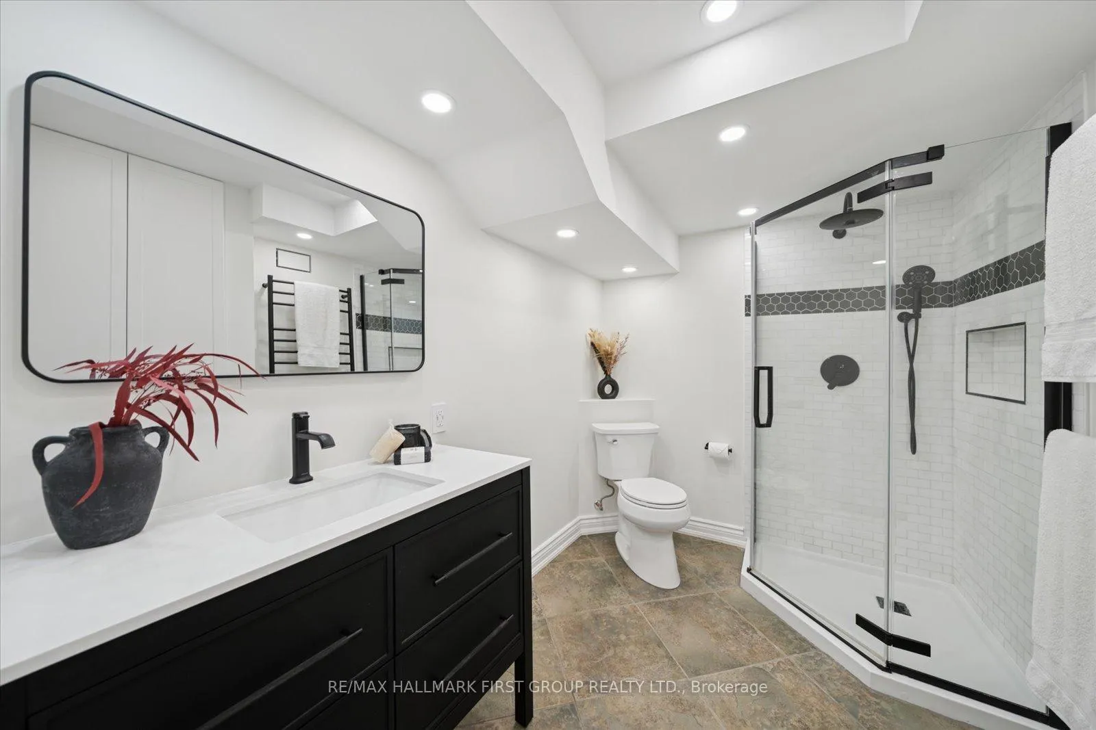Photo 34 of 462 Oakwood Drive, Pickering, Rosebank — HOMEH
