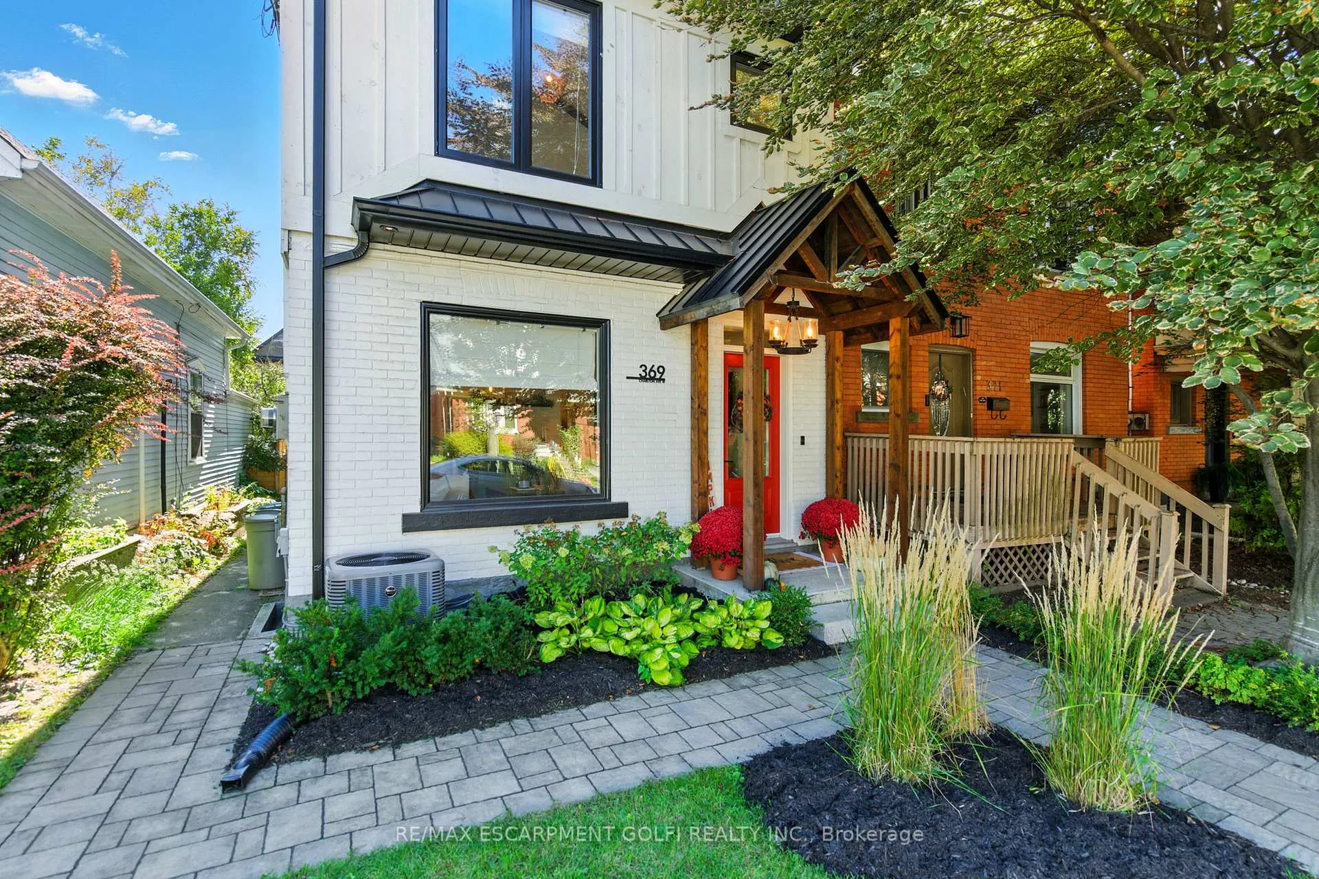 Photo 2 of 369 Charlton Avenue W, Hamilton, Kirkendall — HOMEH