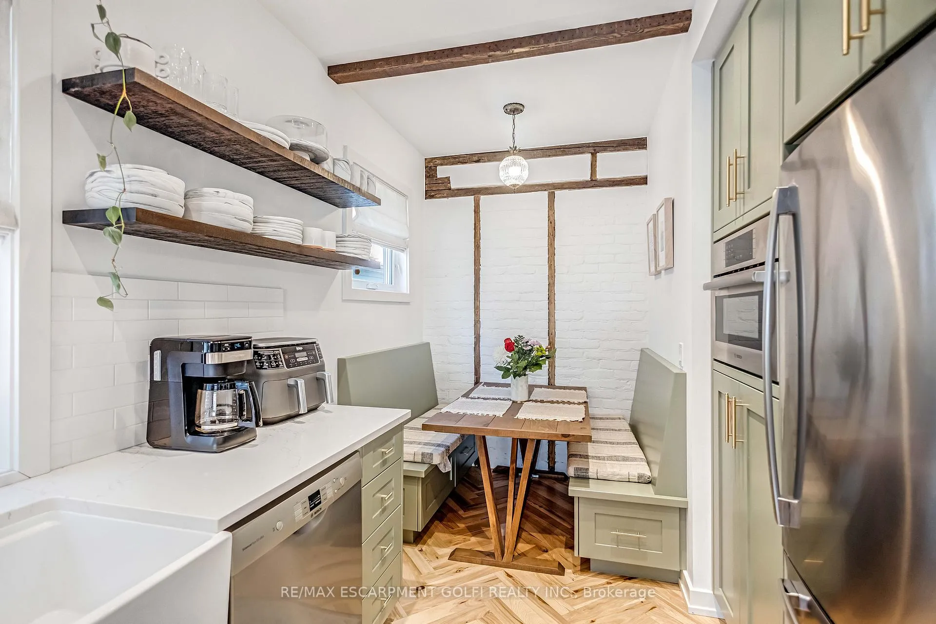 Photo 13 of 369 Charlton Avenue W, Hamilton, Kirkendall — HOMEH
