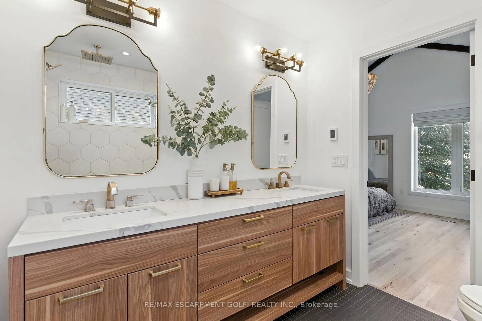 Photo 32 of 369 Charlton Avenue W, Hamilton, Kirkendall — HOMEH