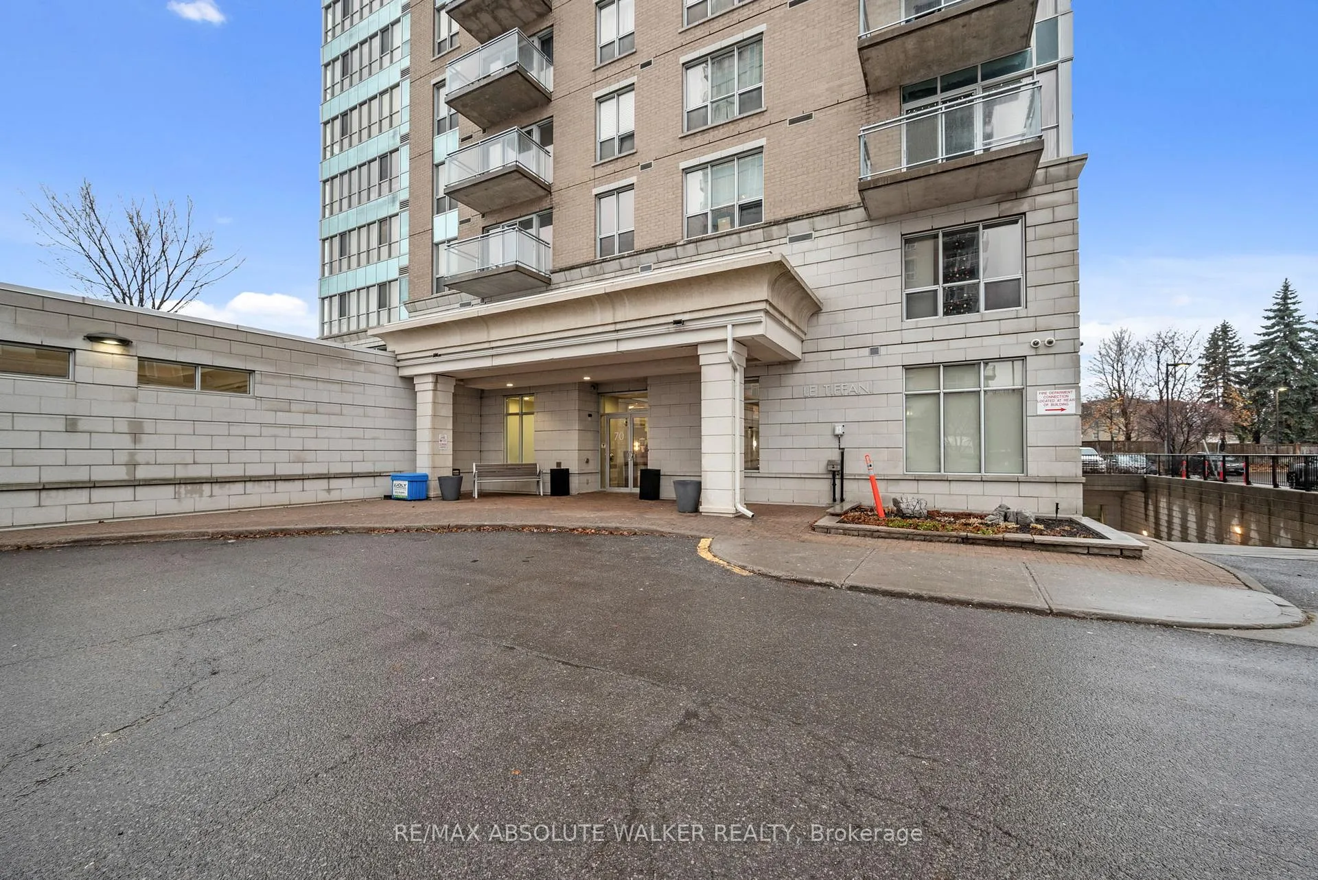 Photo 4 of Unit 1408, 70 Landry Street, Ottawa, Vanier — HOMEH