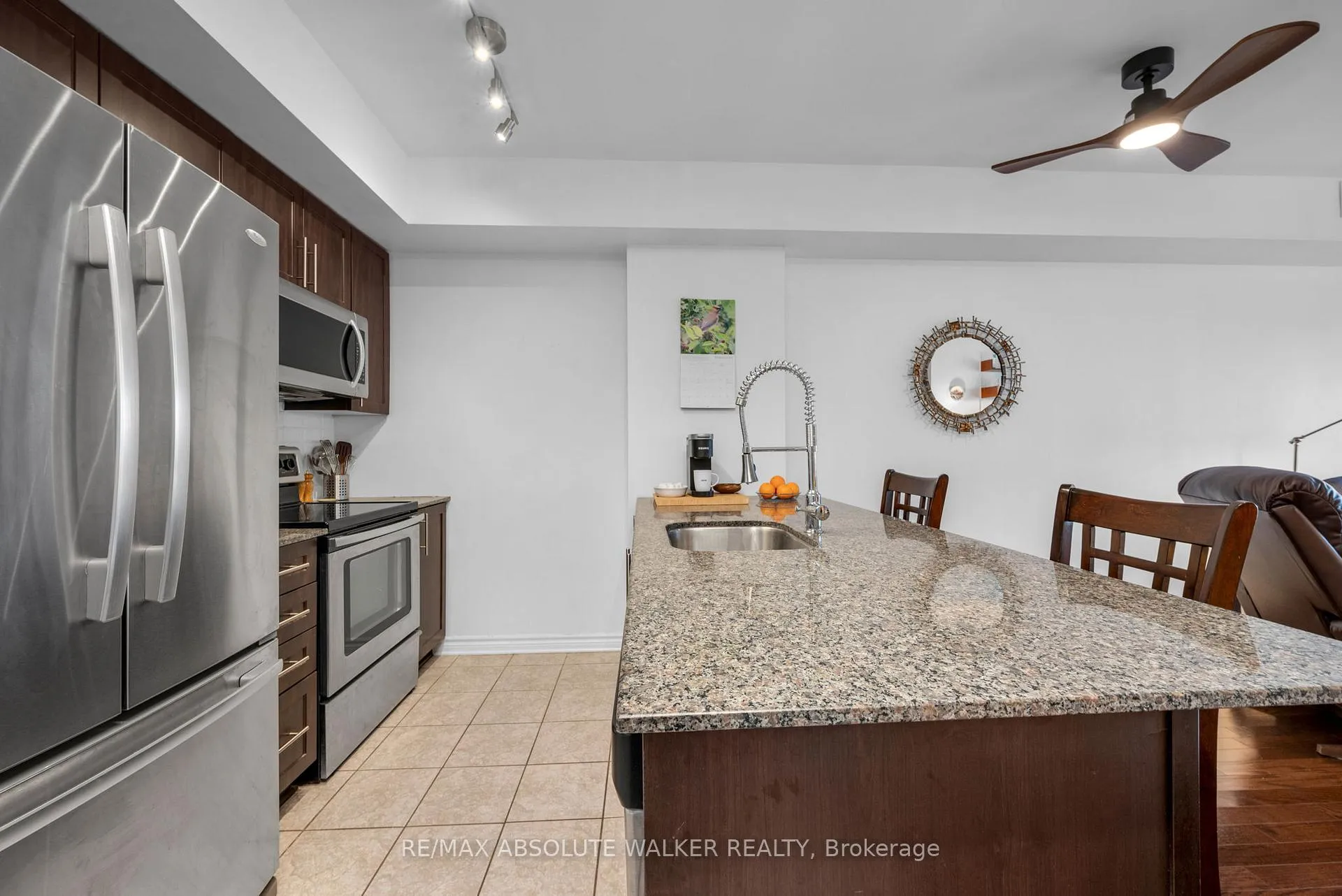 Photo 15 of Unit 1408, 70 Landry Street, Ottawa, Vanier — HOMEH