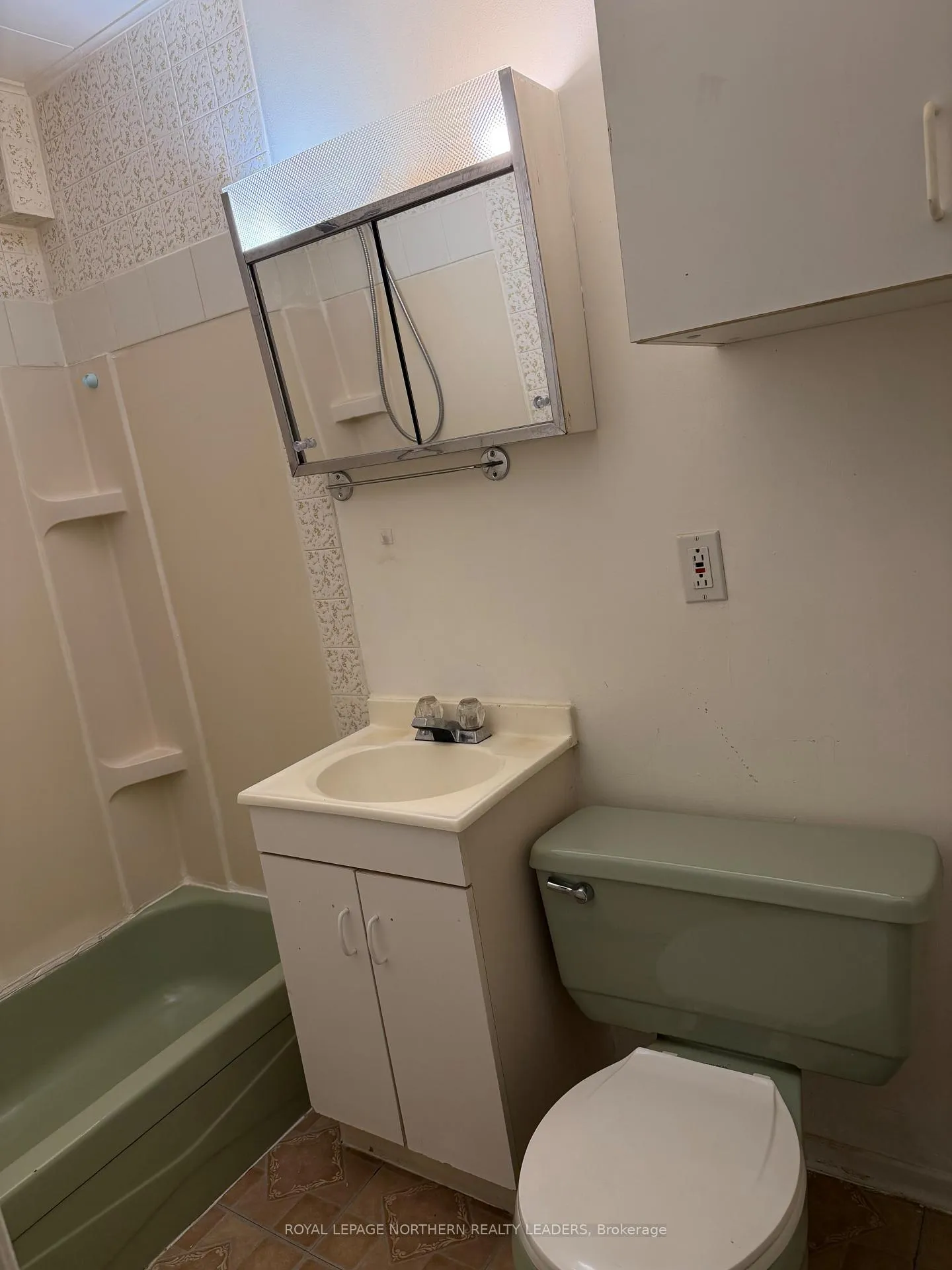 Photo 2 of Unit B, 85 Croatia Avenue, Timmins, SCH - Main Area — HOMEH