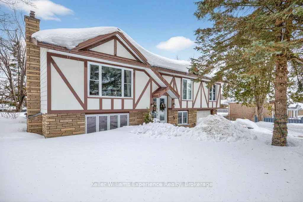 Photo 1 of 2060 Avery Lane, Severn, Marchmont — HOMEH