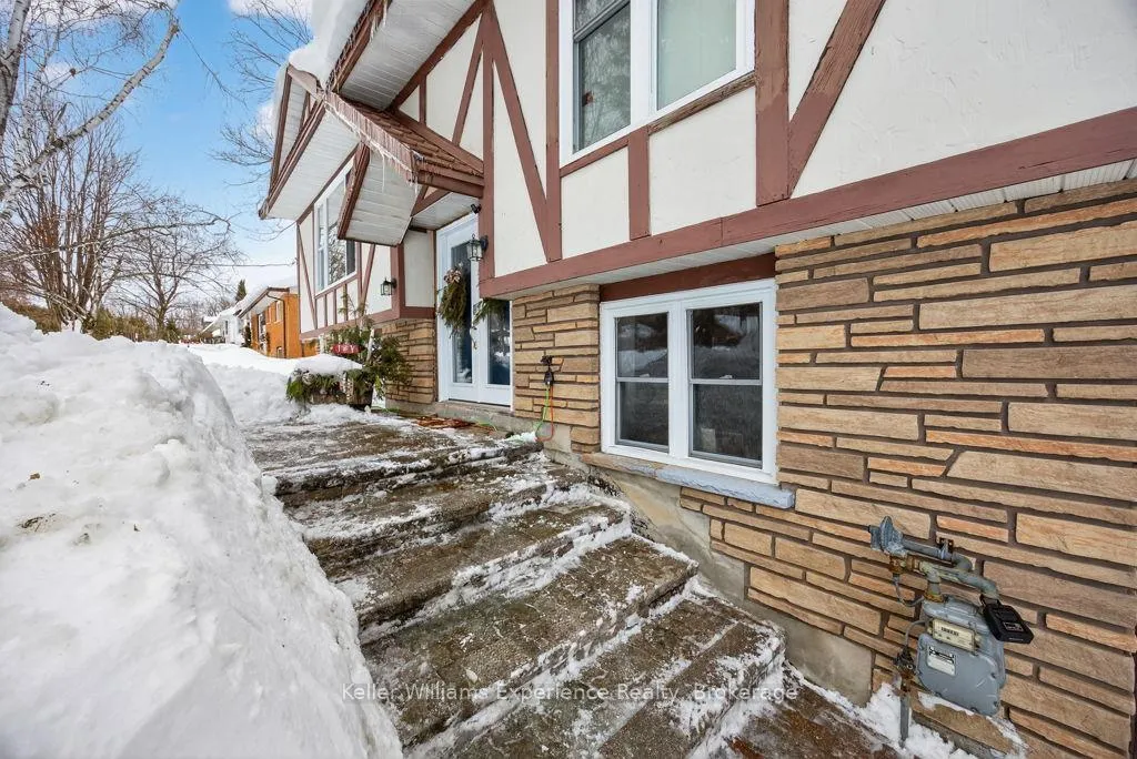 Photo 4 of 2060 Avery Lane, Severn, Marchmont — HOMEH