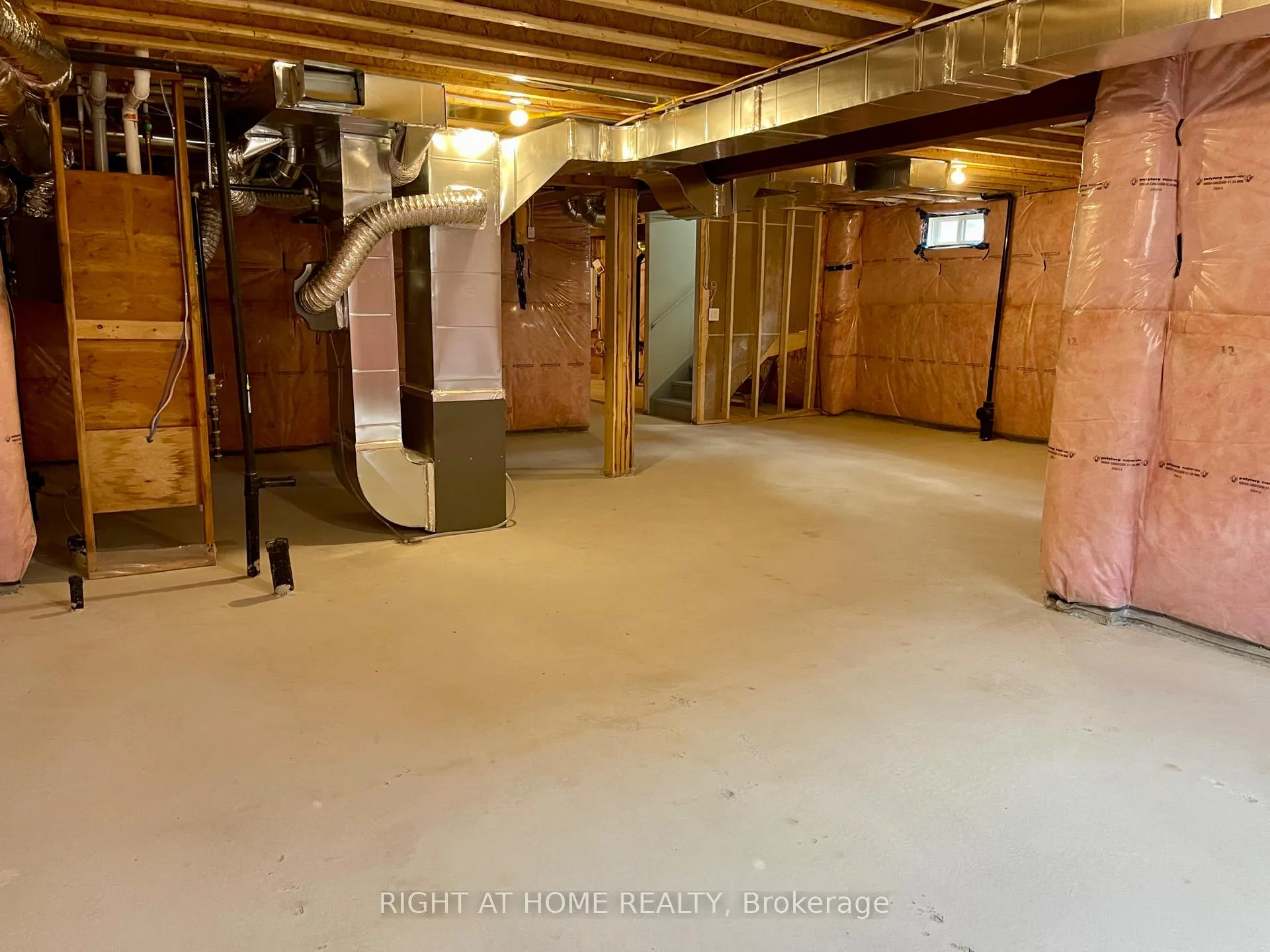 Photo 21 of 38 Gladmary Drive, Brampton, Bram West — HOMEH
