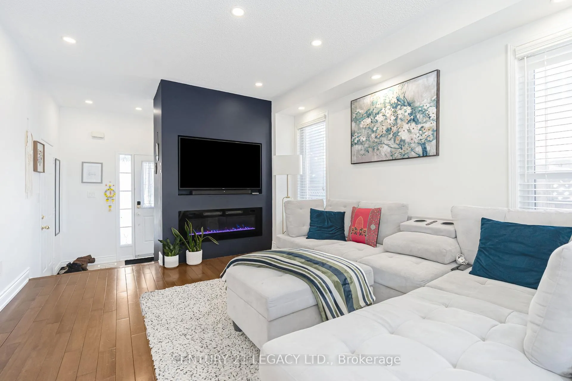 Photo 8 of 129 Sugarhill Drive, Brampton, Fletcher's Meadow — HOMEH