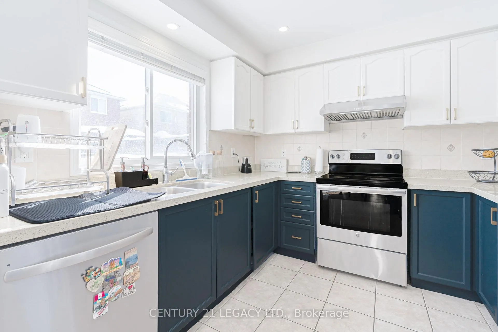 Photo 17 of 129 Sugarhill Drive, Brampton, Fletcher's Meadow — HOMEH