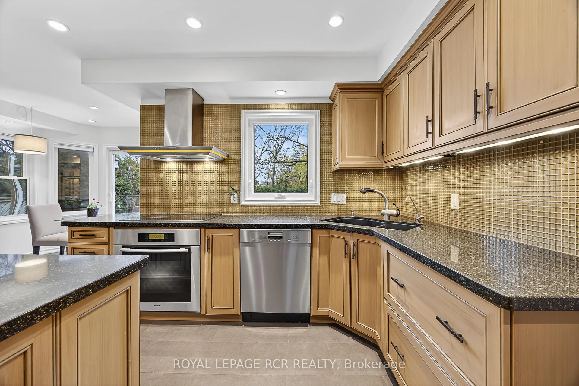 Photo 9 of 87 George Street, Aurora, Aurora Village — HOMEH