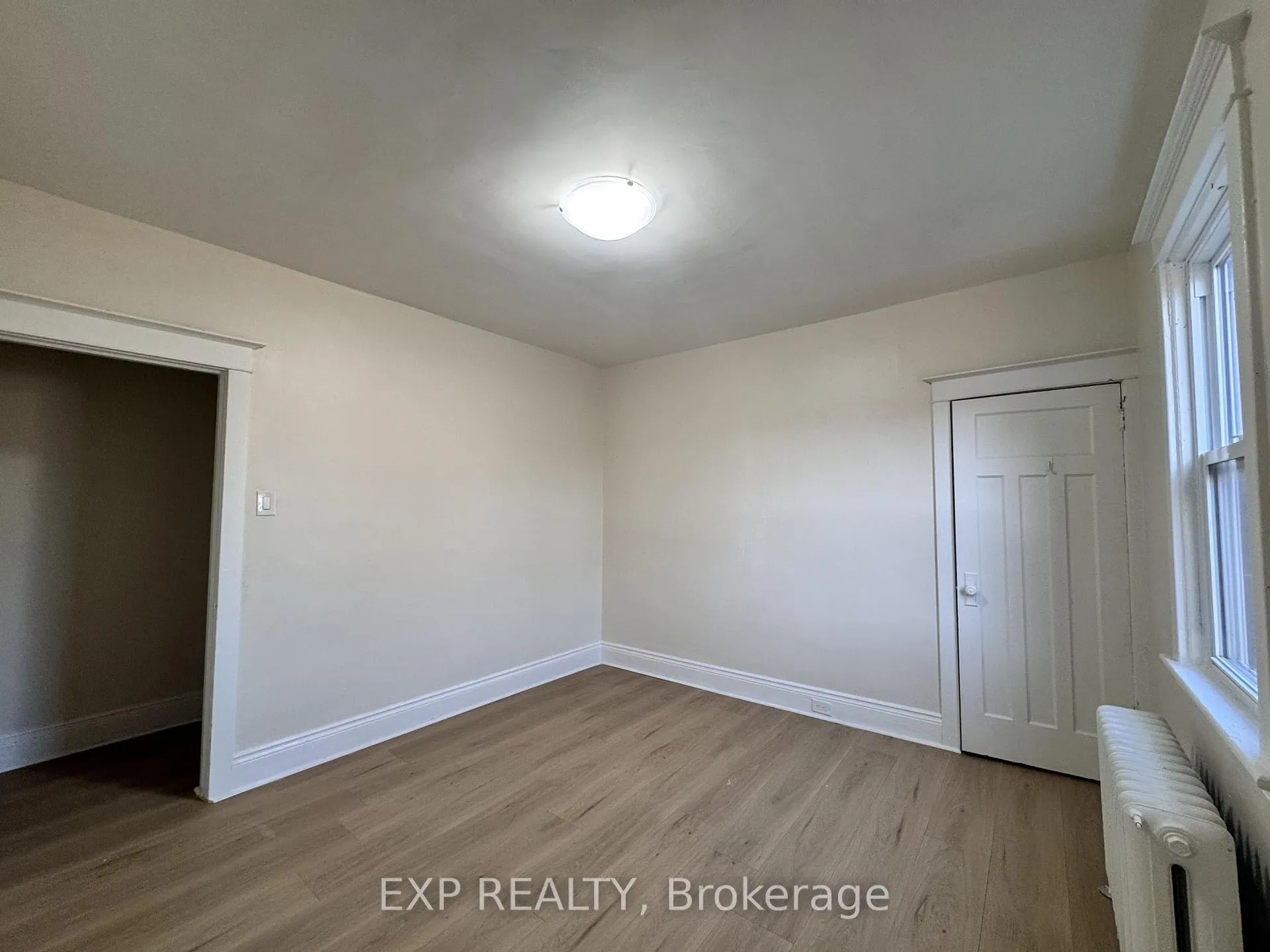 Photo 6 of Unit UNIT-6, 321 Hunter Street, Hamilton, Stinson — HOMEH