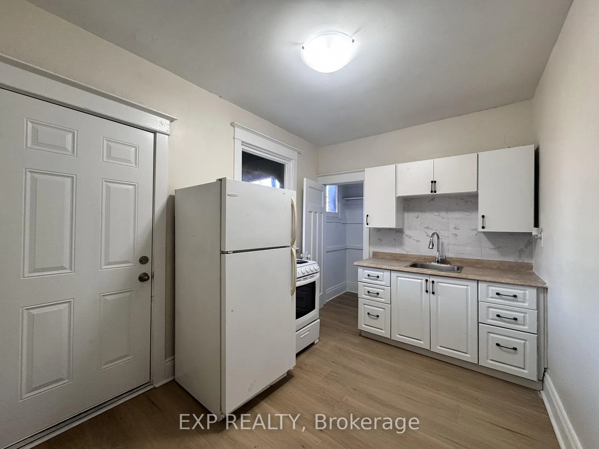 Photo 7 of Unit UNIT-6, 321 Hunter Street, Hamilton, Stinson — HOMEH