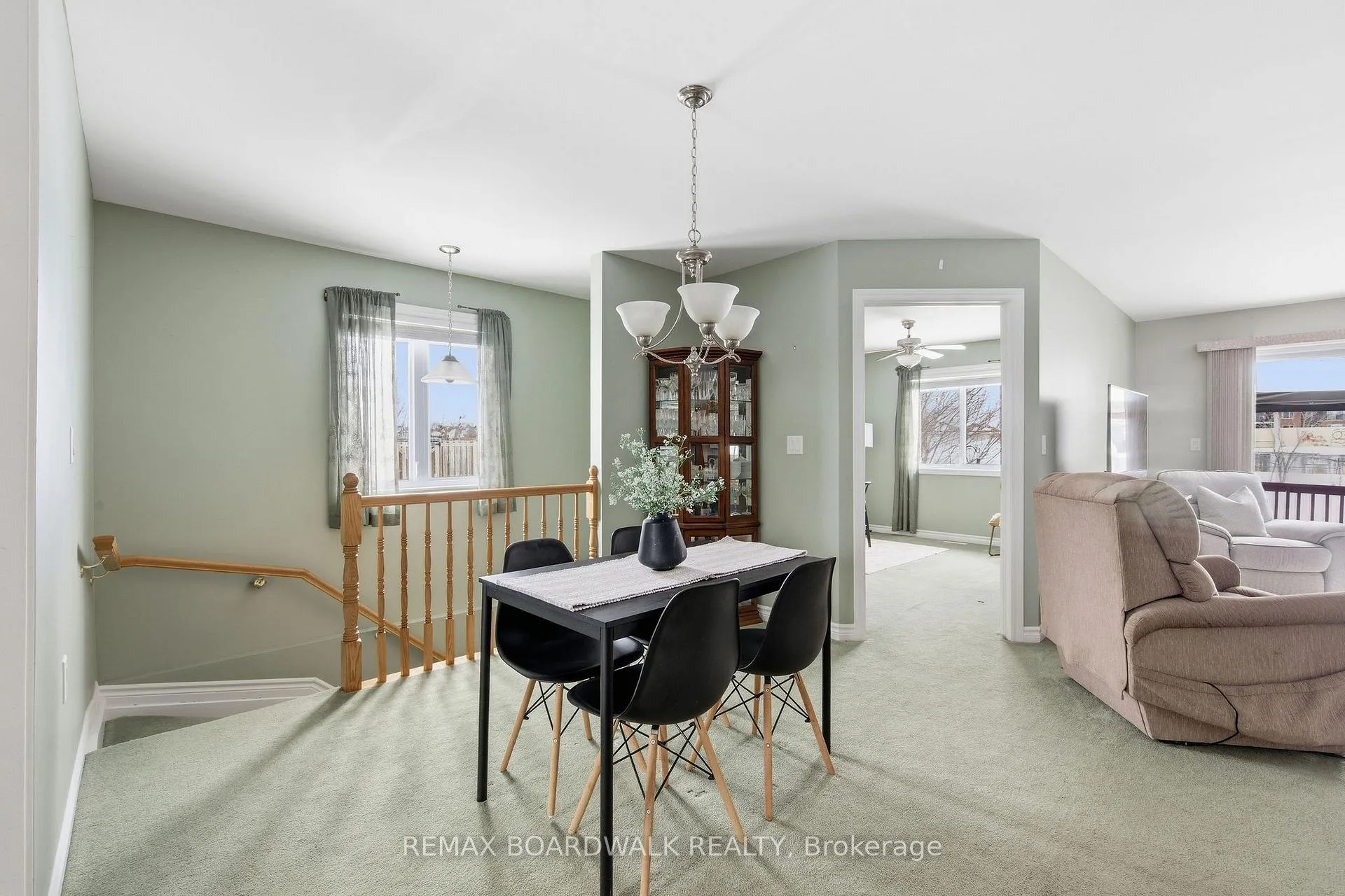 Photo 8 of 307 Chestnut Private, Ottawa, Richmond — HOMEH