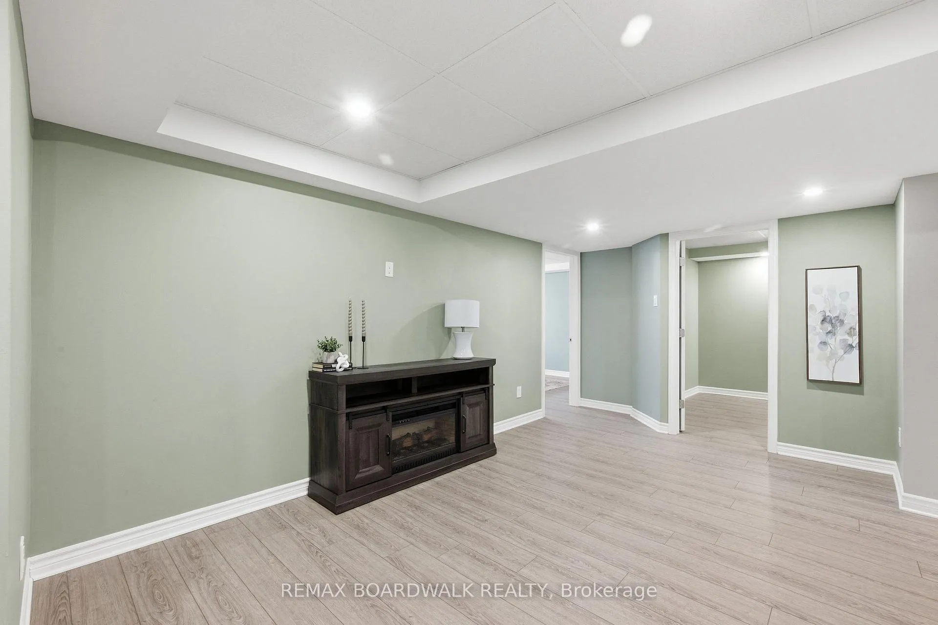 Photo 36 of 307 Chestnut Private, Ottawa, Richmond — HOMEH