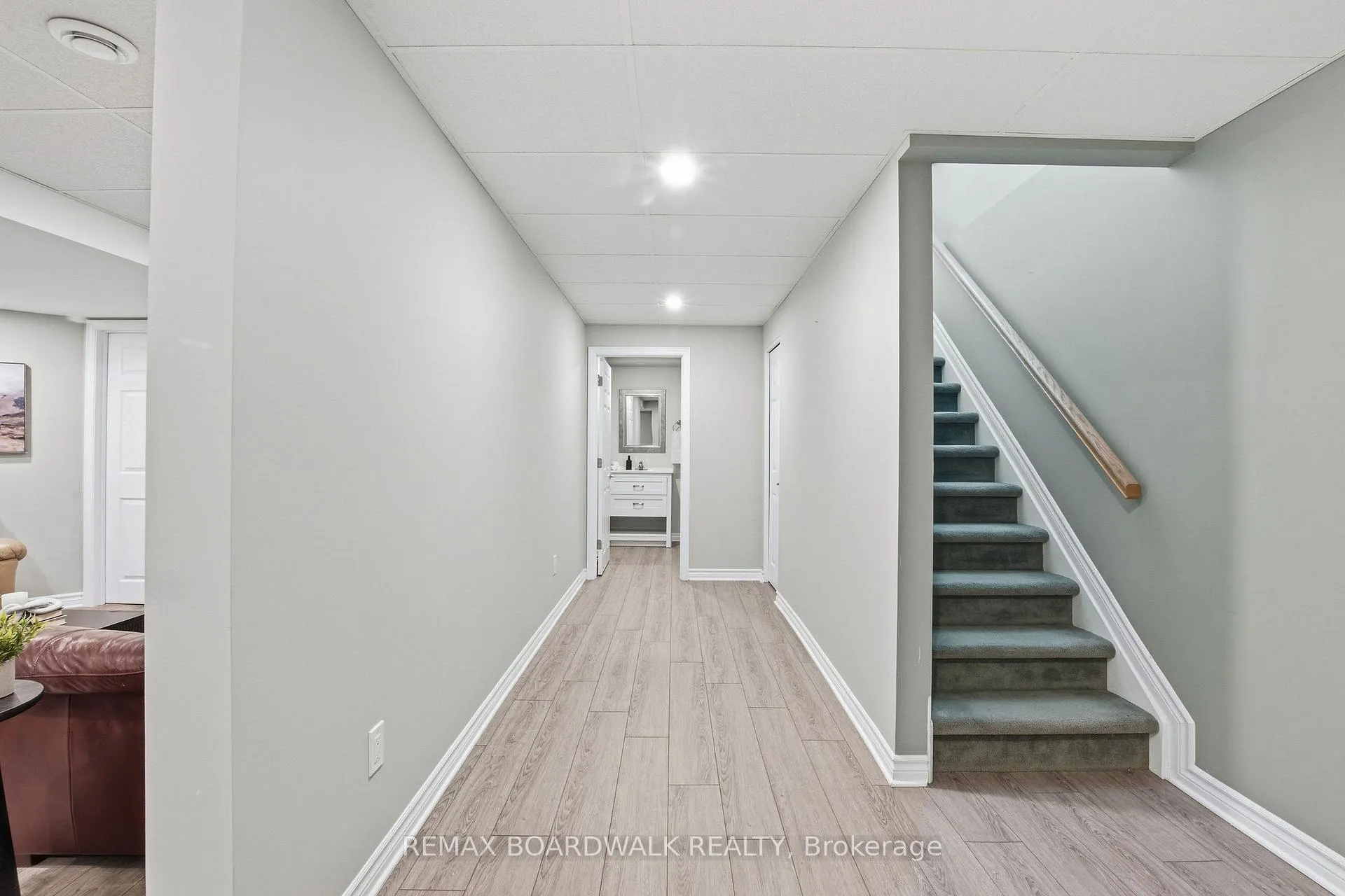 Photo 37 of 307 Chestnut Private, Ottawa, Richmond — HOMEH