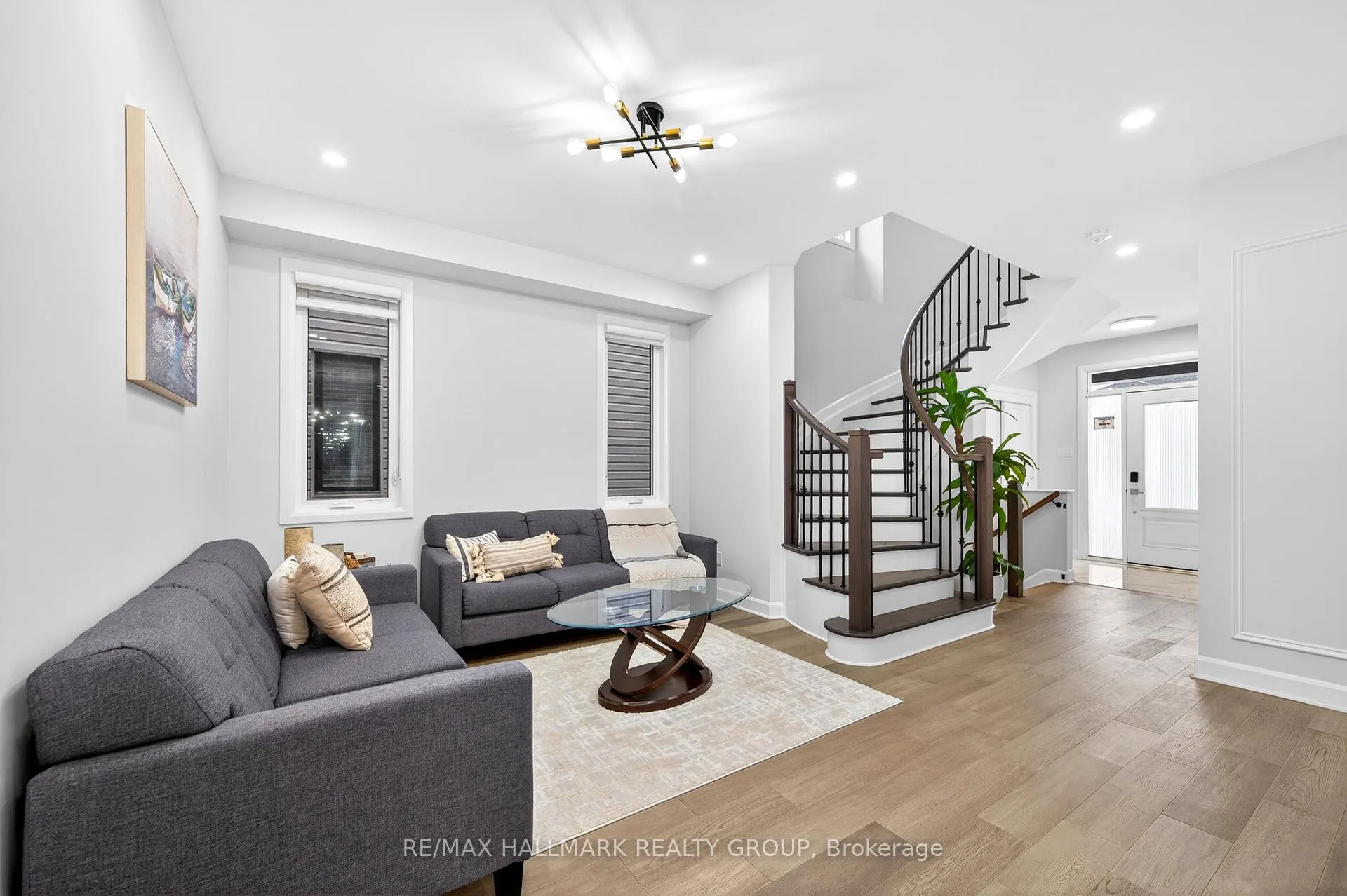 Photo 3 of 232 Aquarium Avenue, Ottawa, Avalon West — HOMEH