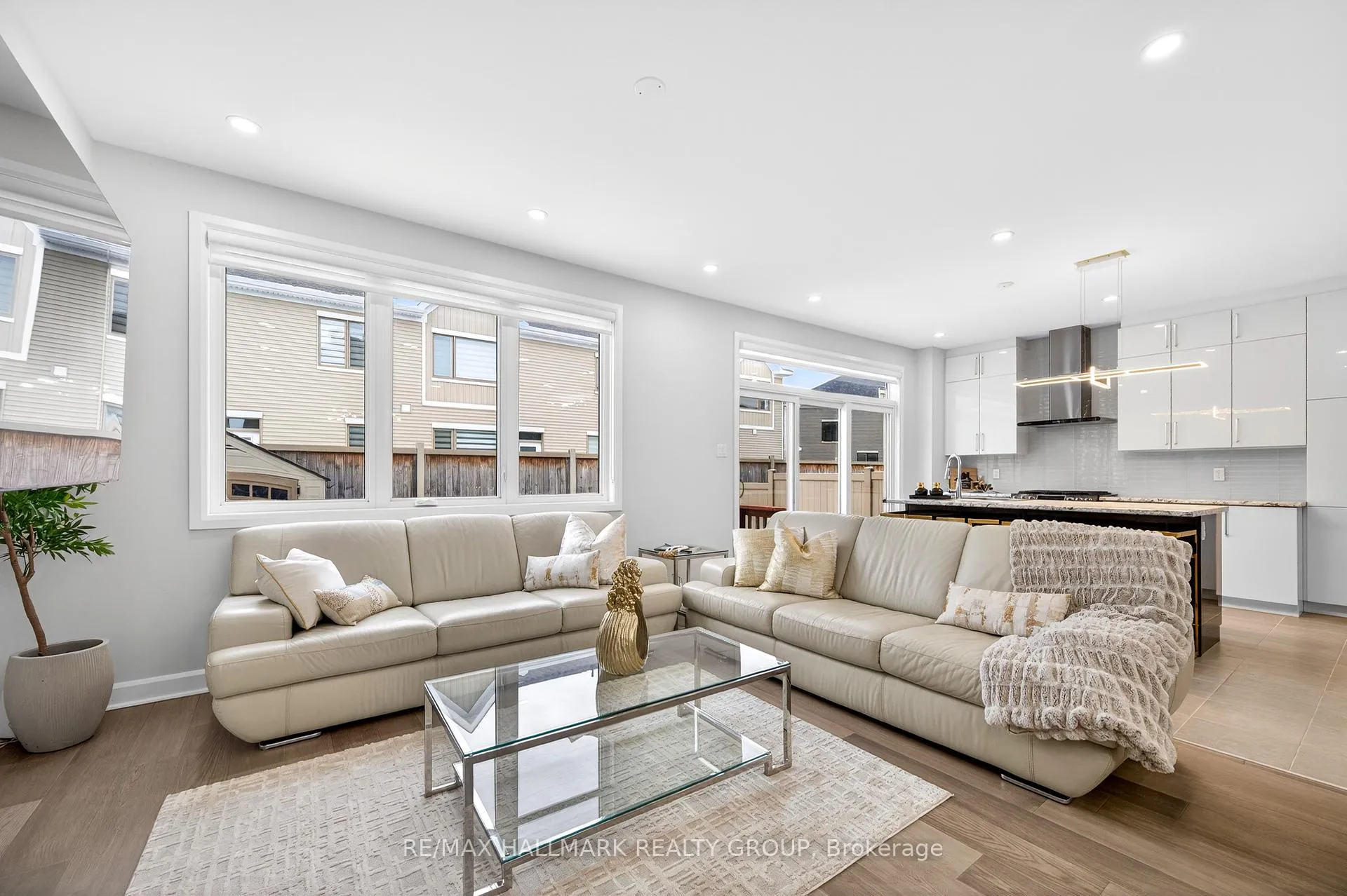 Photo 6 of 232 Aquarium Avenue, Ottawa, Avalon West — HOMEH