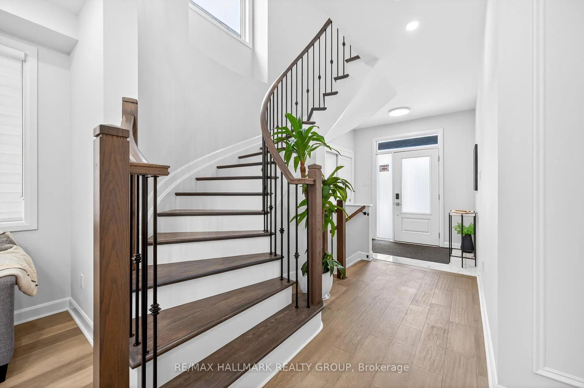 Photo 16 of 232 Aquarium Avenue, Ottawa, Avalon West — HOMEH