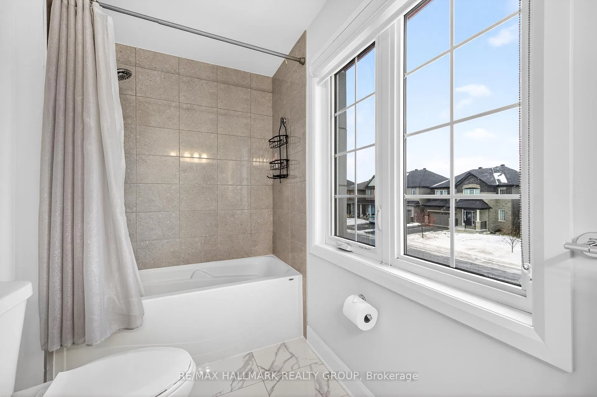 Photo 33 of 232 Aquarium Avenue, Ottawa, Avalon West — HOMEH