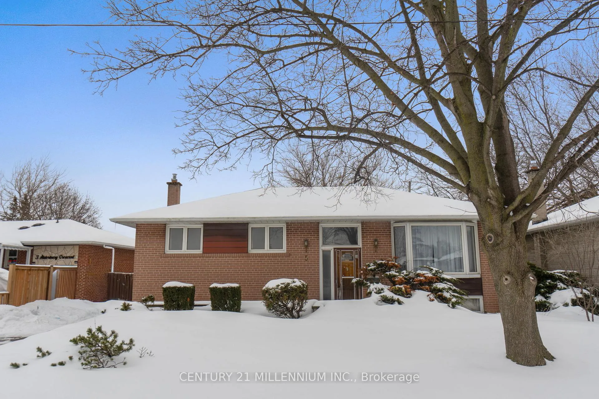 Front of 5 Alderbury Crescent