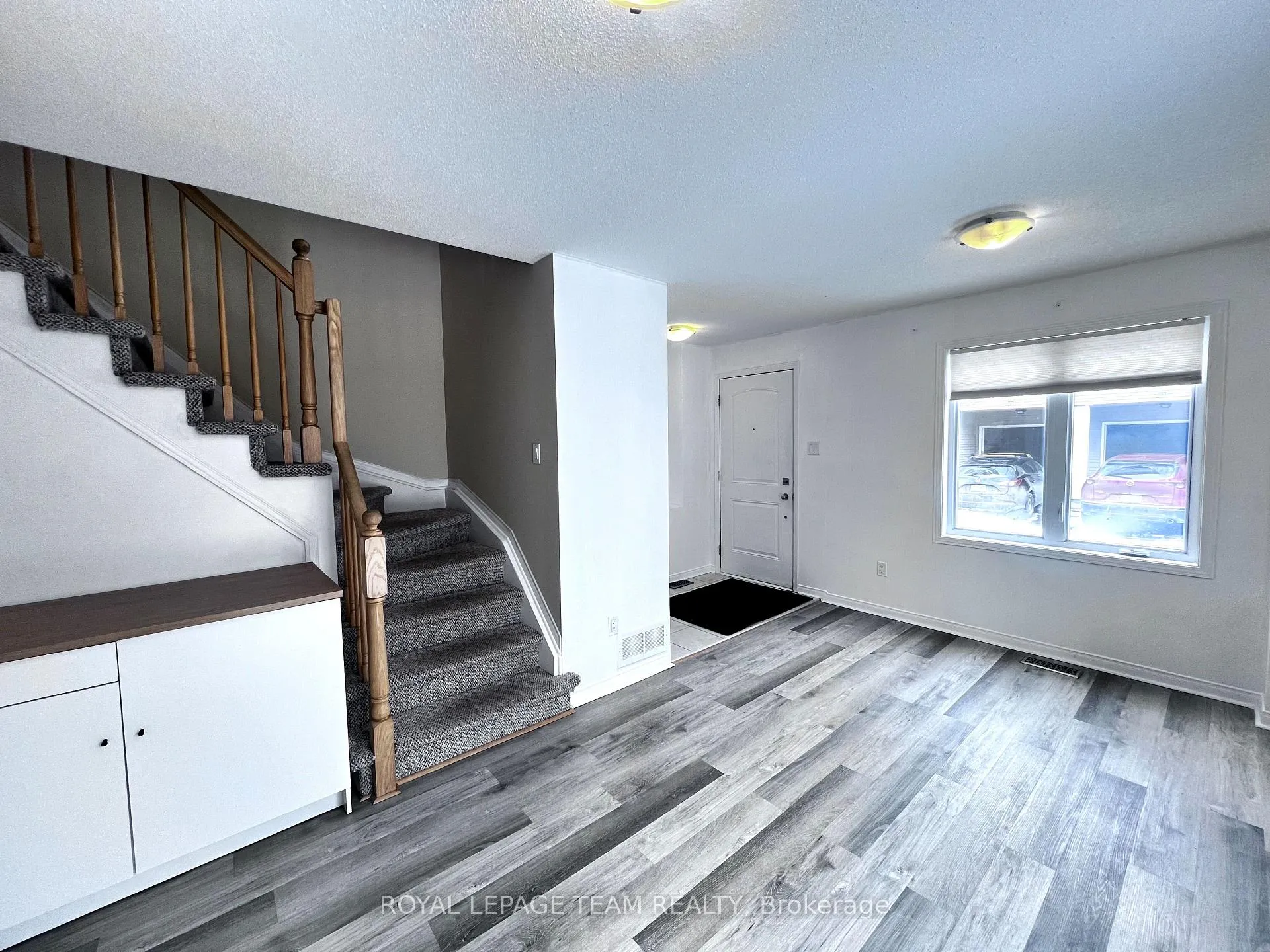 Photo 3 of 119 Songbird Private, Ottawa, Westcliffe Estates — HOMEH