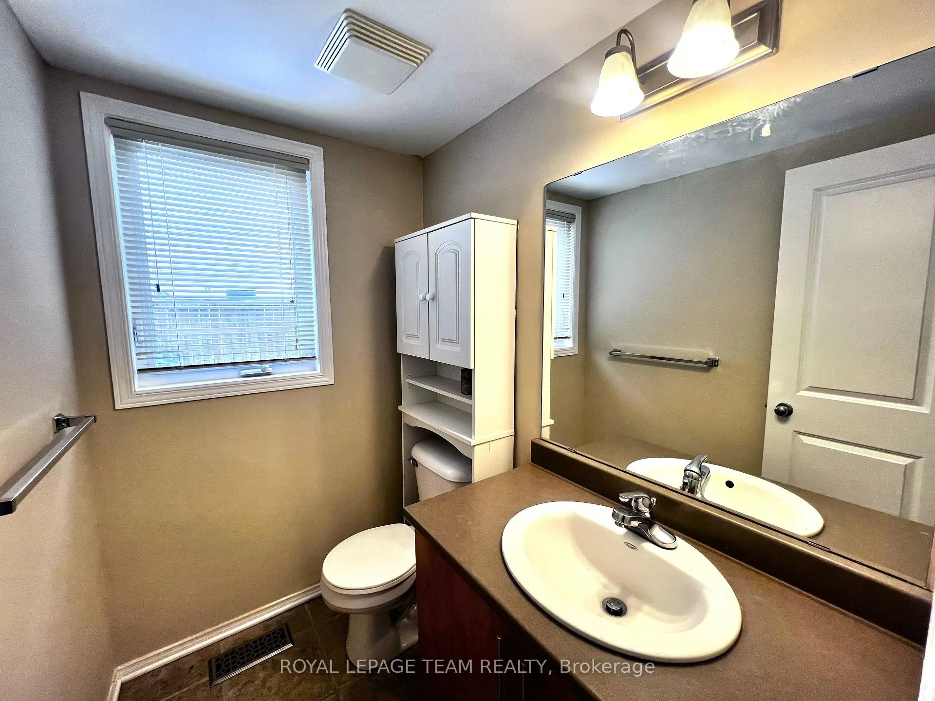 Photo 5 of 119 Songbird Private, Ottawa, Westcliffe Estates — HOMEH