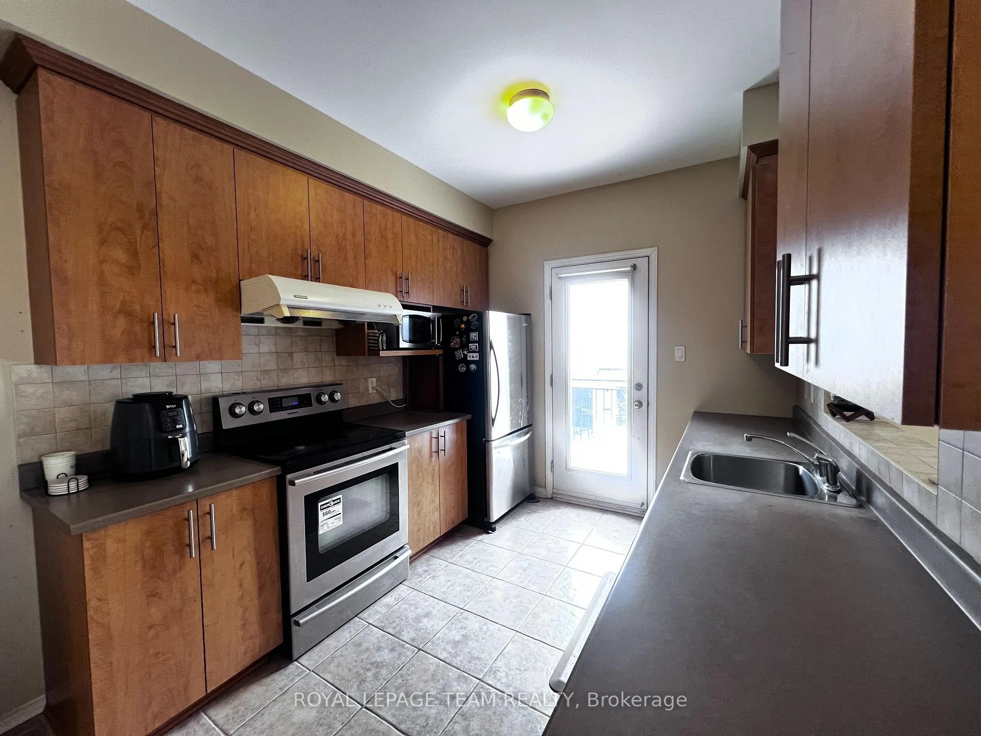 Photo 7 of 119 Songbird Private, Ottawa, Westcliffe Estates — HOMEH