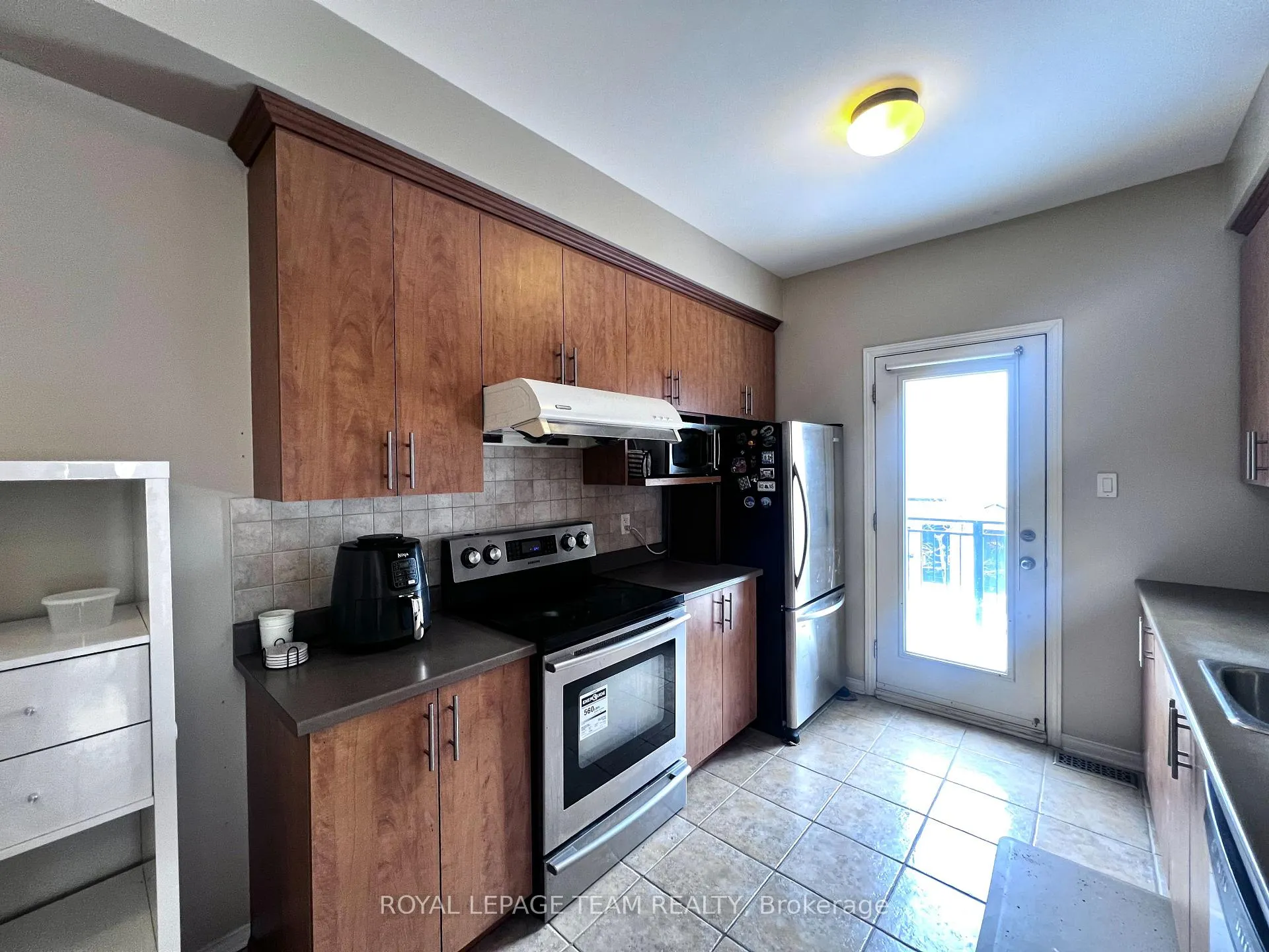 Photo 8 of 119 Songbird Private, Ottawa, Westcliffe Estates — HOMEH