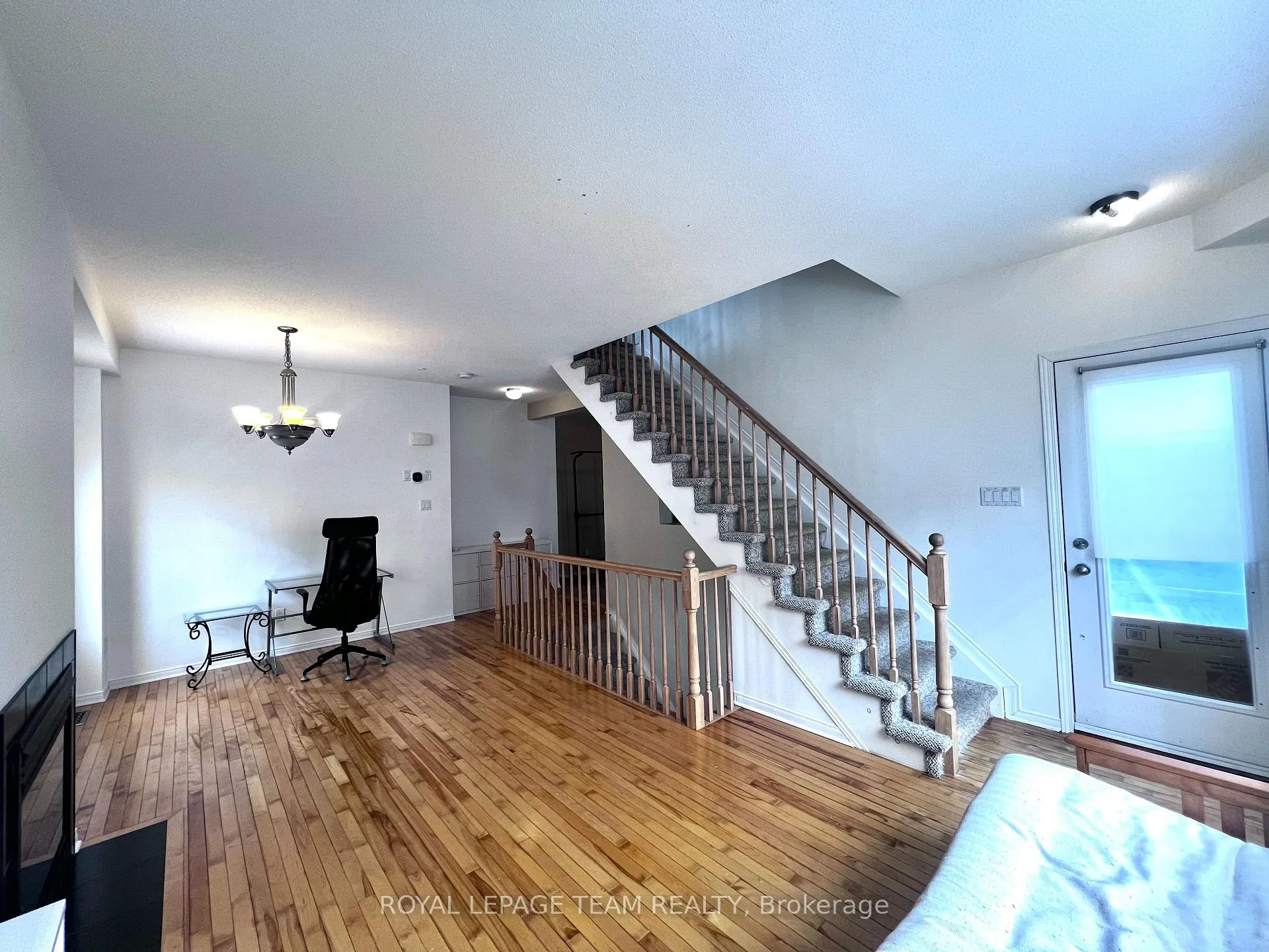 Photo 11 of 119 Songbird Private, Ottawa, Westcliffe Estates — HOMEH