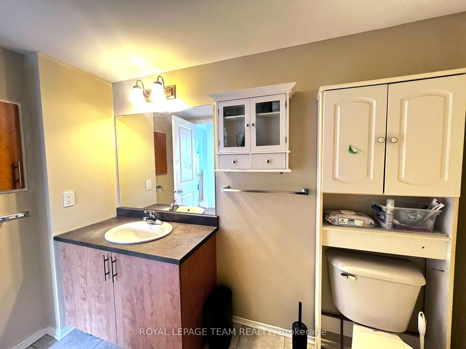 Photo 13 of 119 Songbird Private, Ottawa, Westcliffe Estates — HOMEH