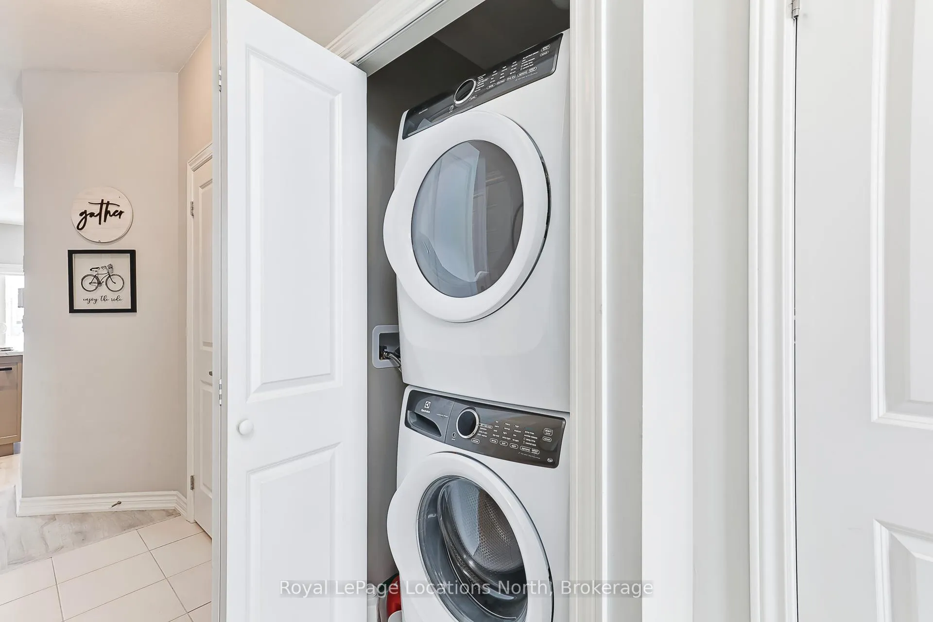 Photo 5 of 29 Gregory Avenue, Collingwood — HOMEH