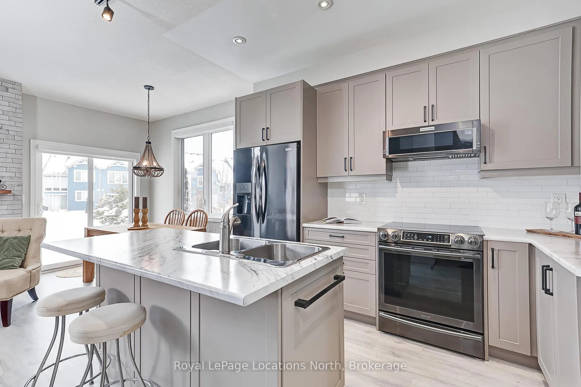 Photo 8 of 29 Gregory Avenue, Collingwood — HOMEH