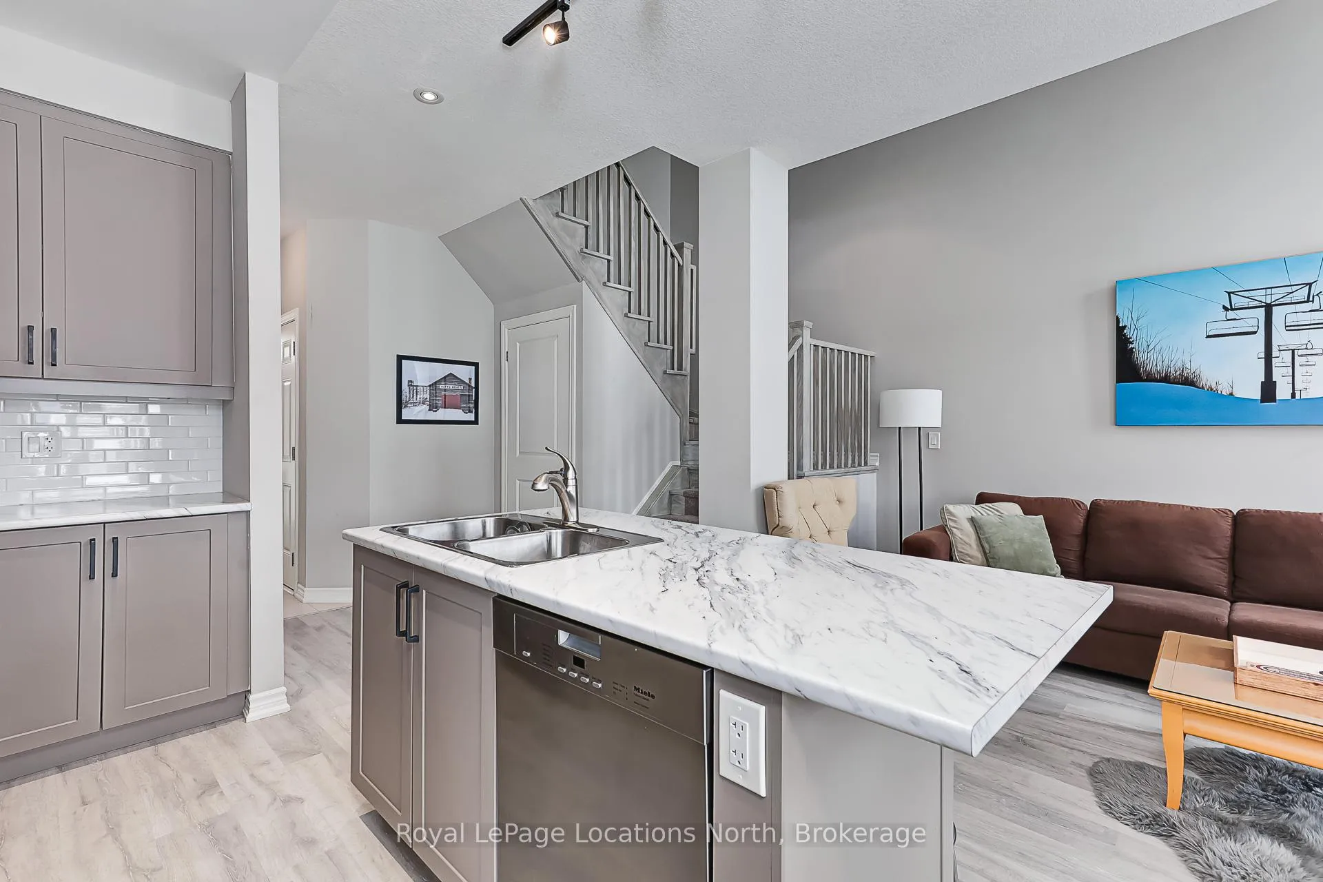 Photo 11 of 29 Gregory Avenue, Collingwood — HOMEH